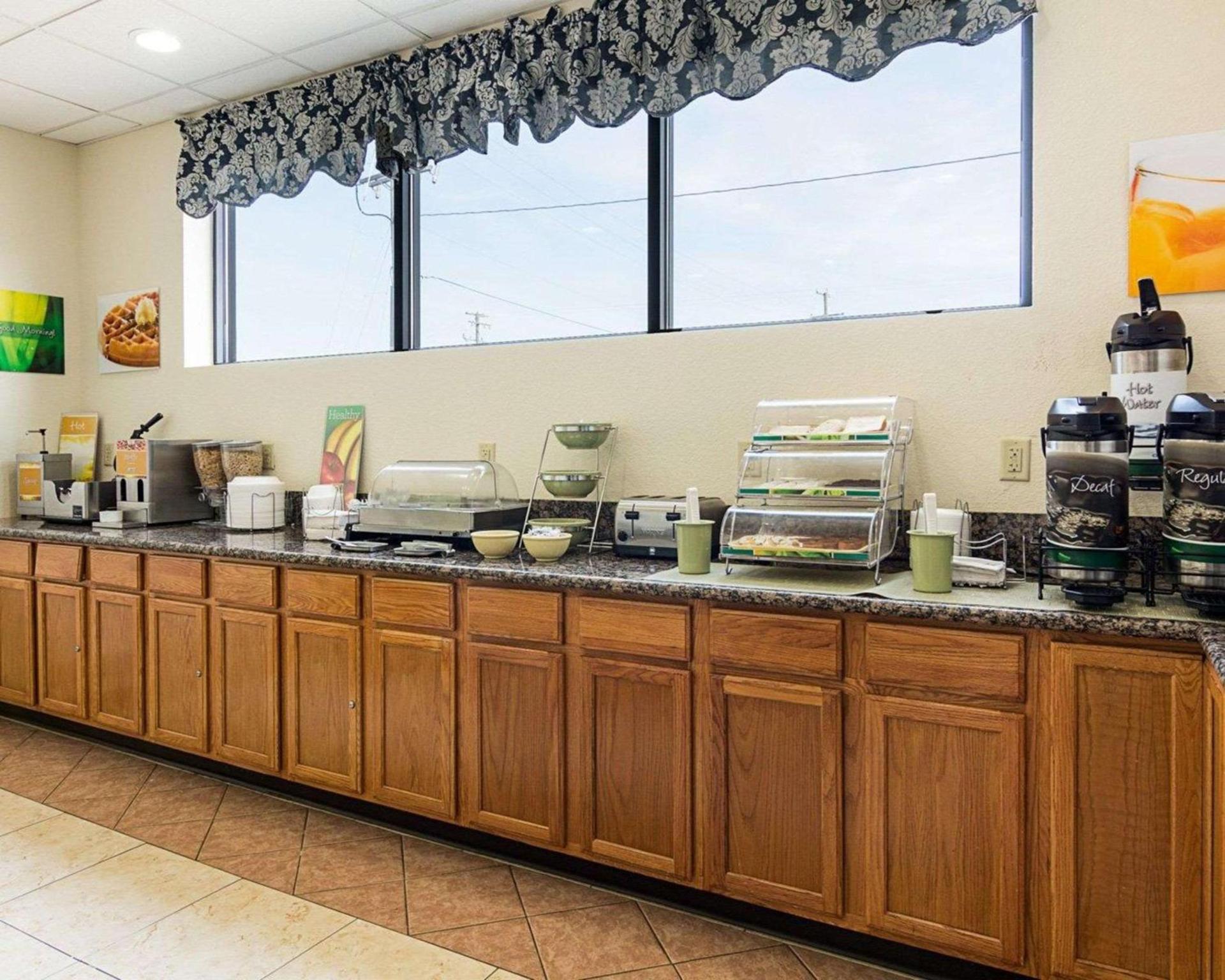 Quality Inn Chesapeake - Greenbrier photo 16