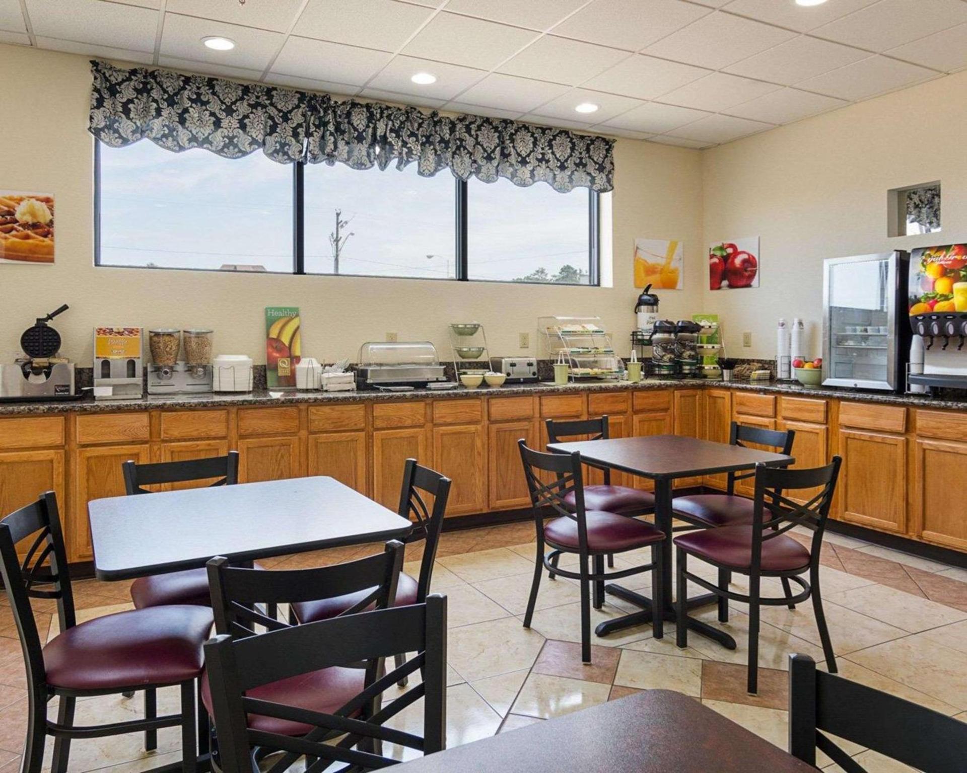 Quality Inn Chesapeake - Greenbrier photo 18