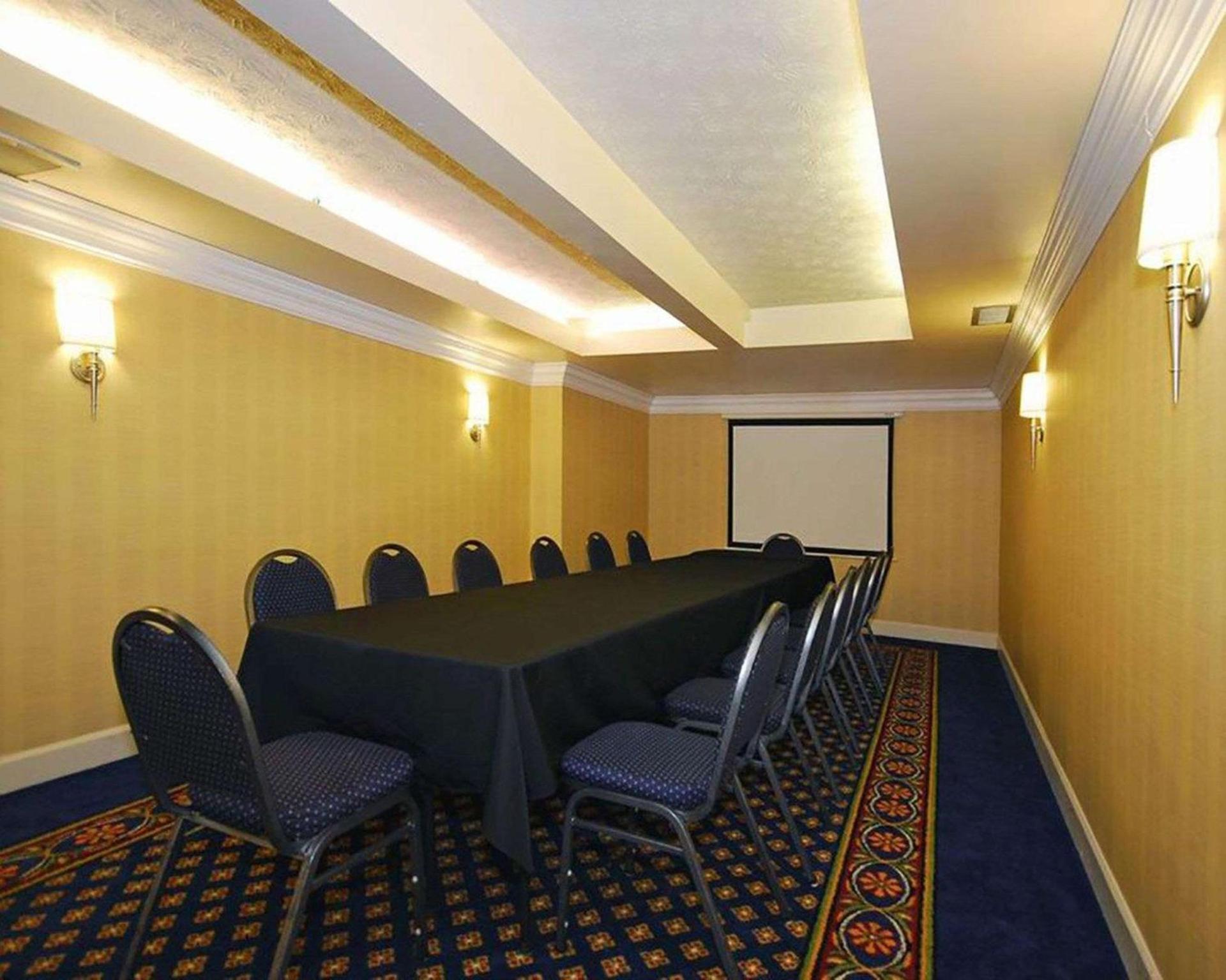 Comfort Inn Springfield photo 12