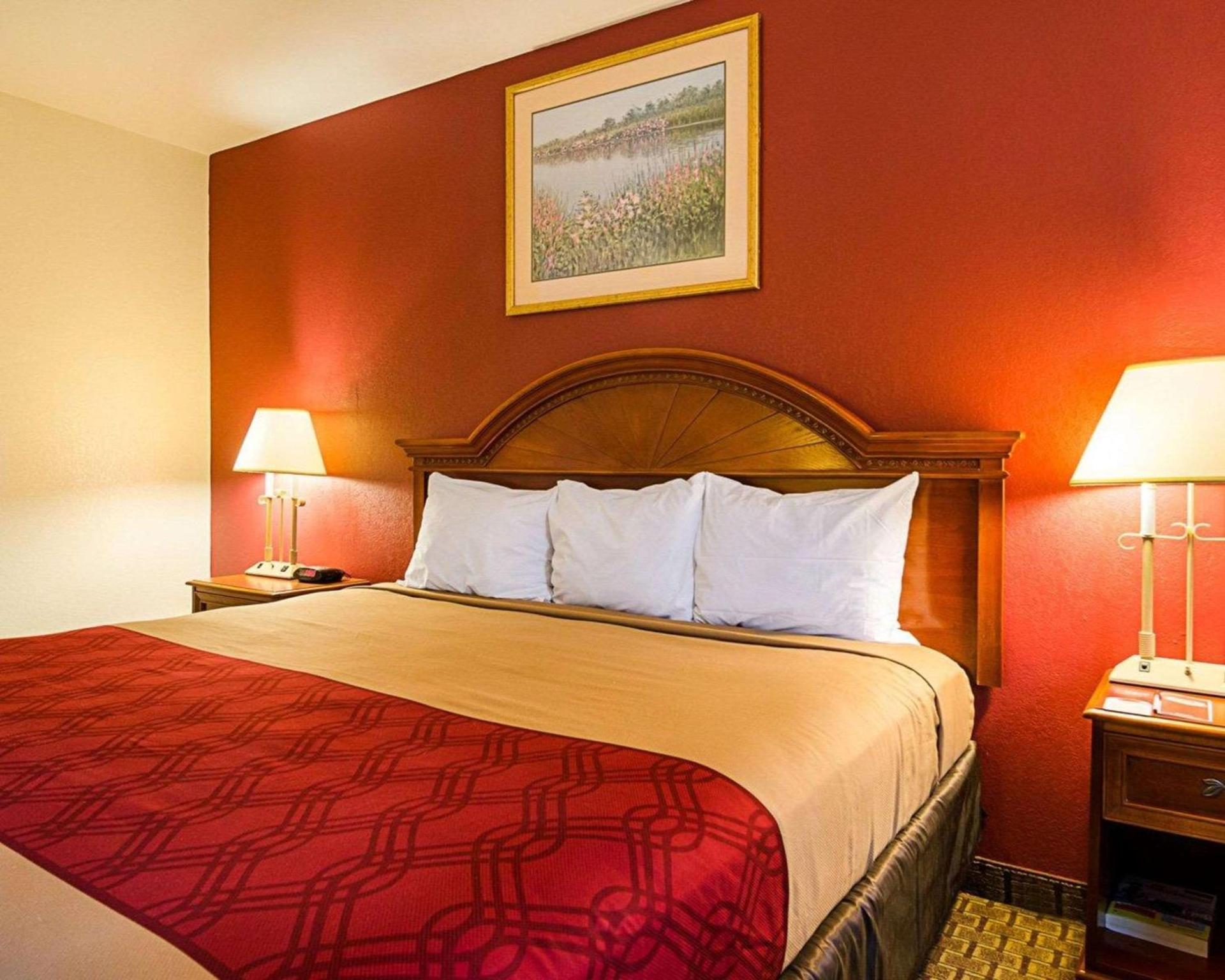 Econo Lodge Richmond North photo 4