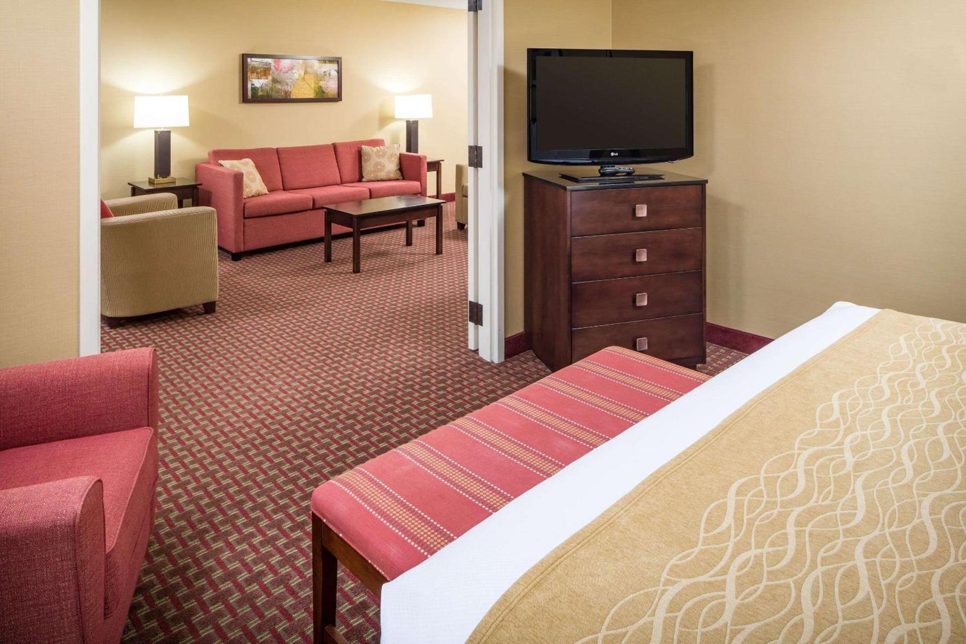 Comfort Inn & Suites Near Burke Mountain photo 26