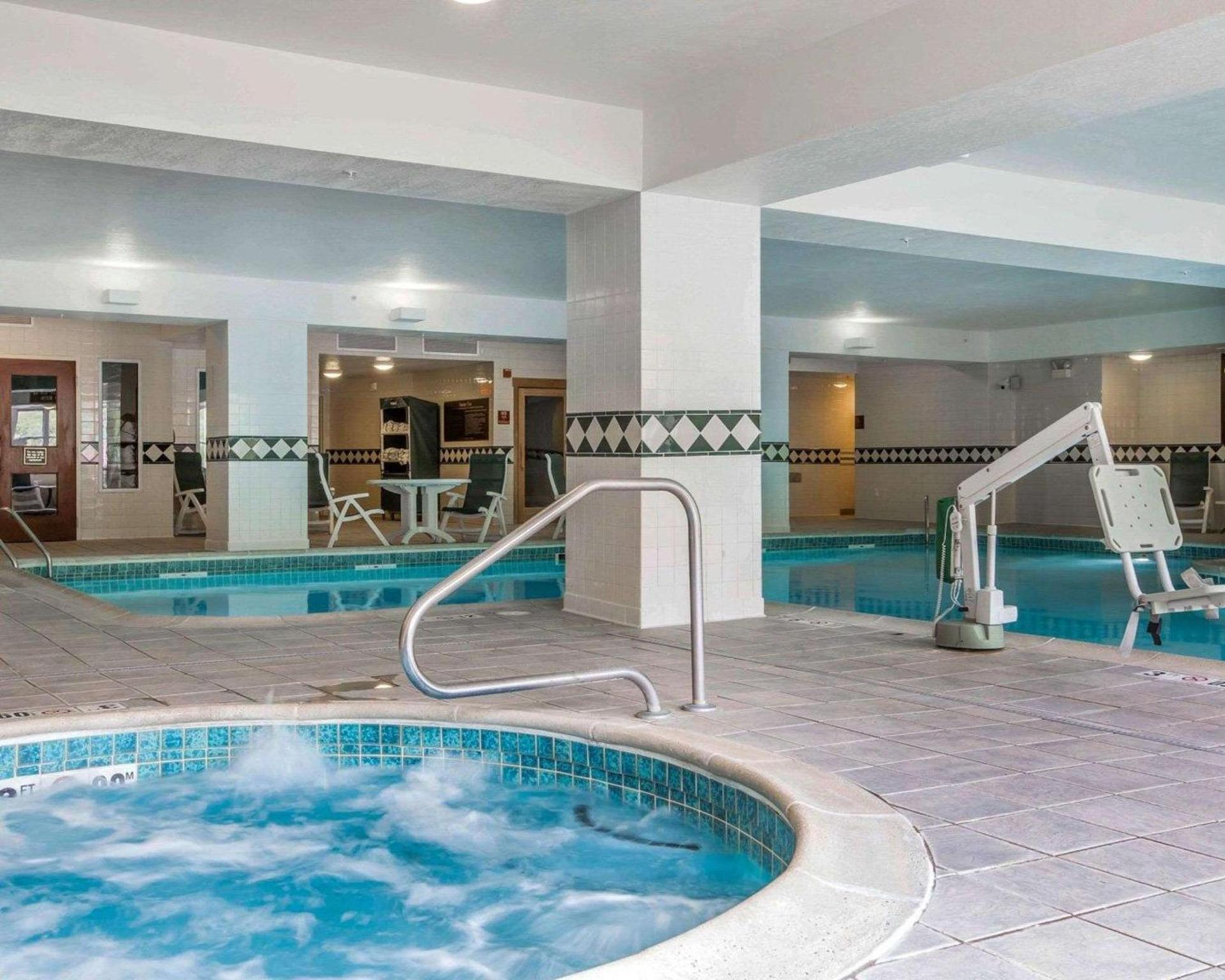 Comfort Inn & Suites Near Burke Mountain photo 32