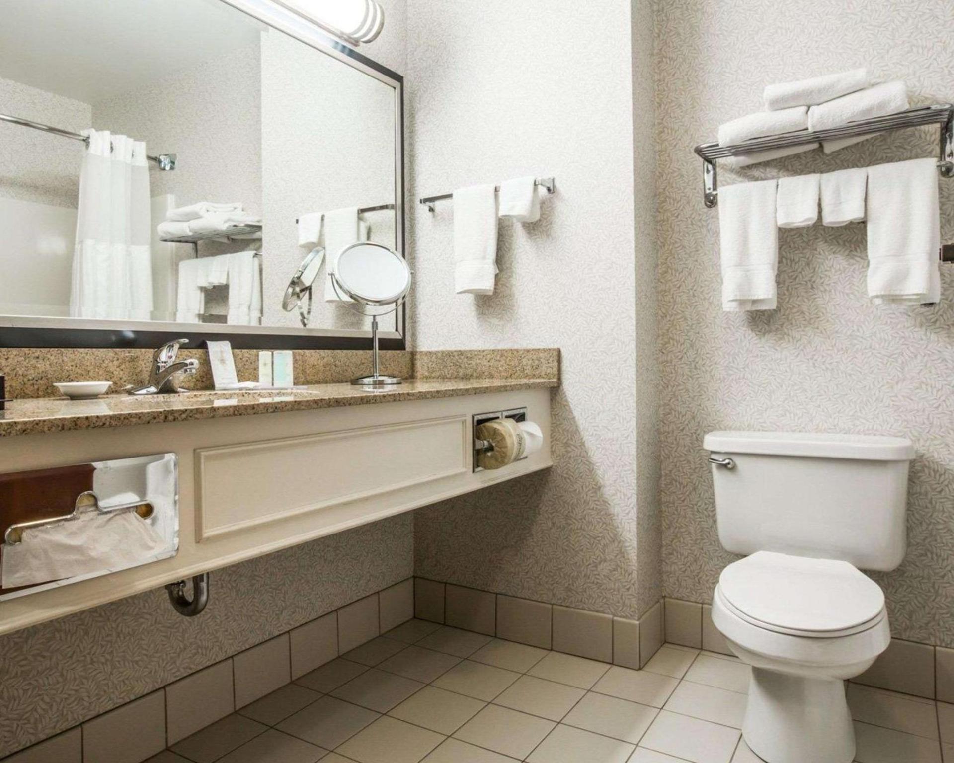 Comfort Inn & Suites Near Burke Mountain photo 3