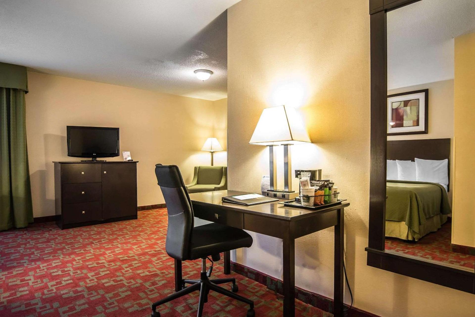 Quality Inn Shelburne - Burlington photo 14