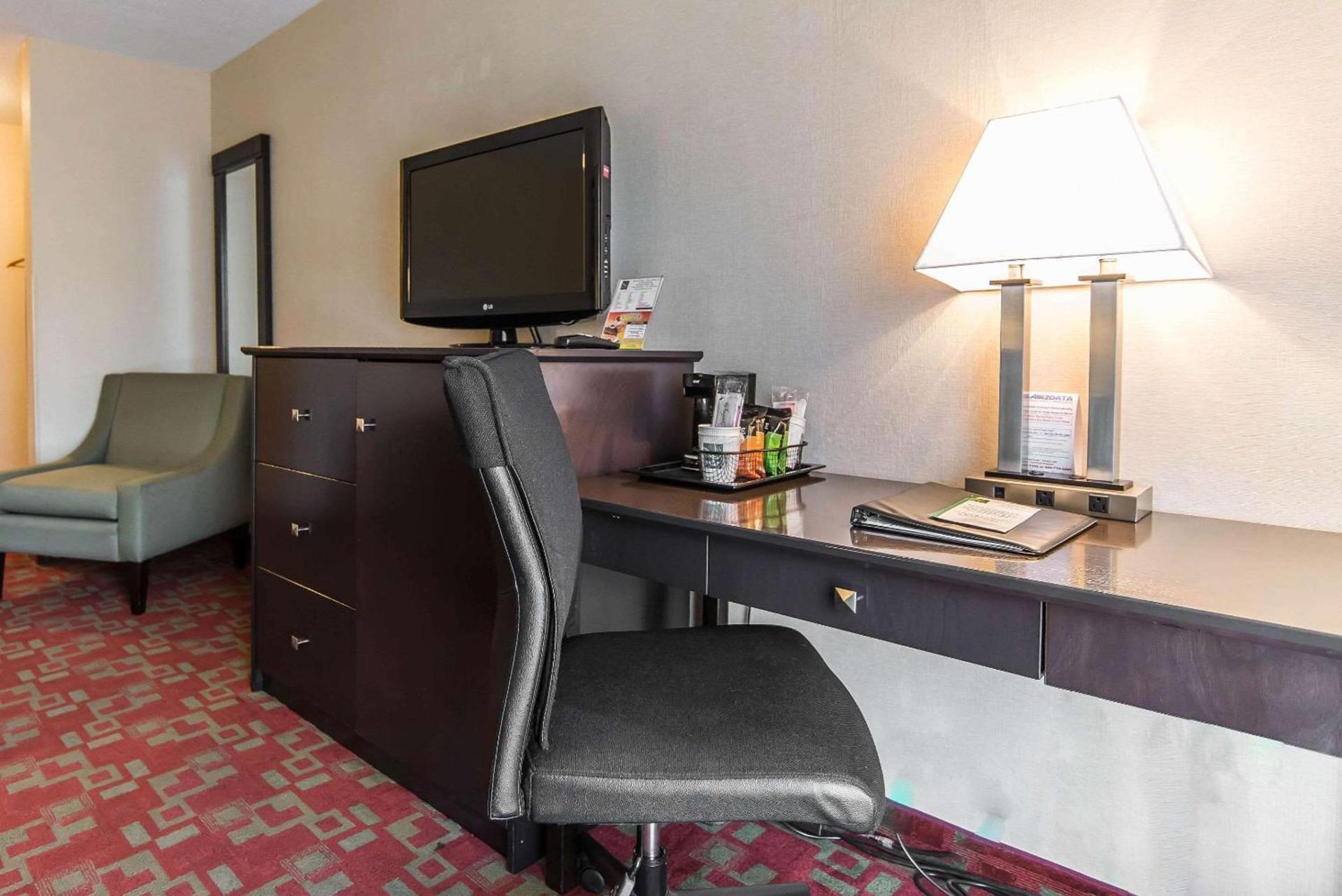 Quality Inn Shelburne - Burlington photo 7
