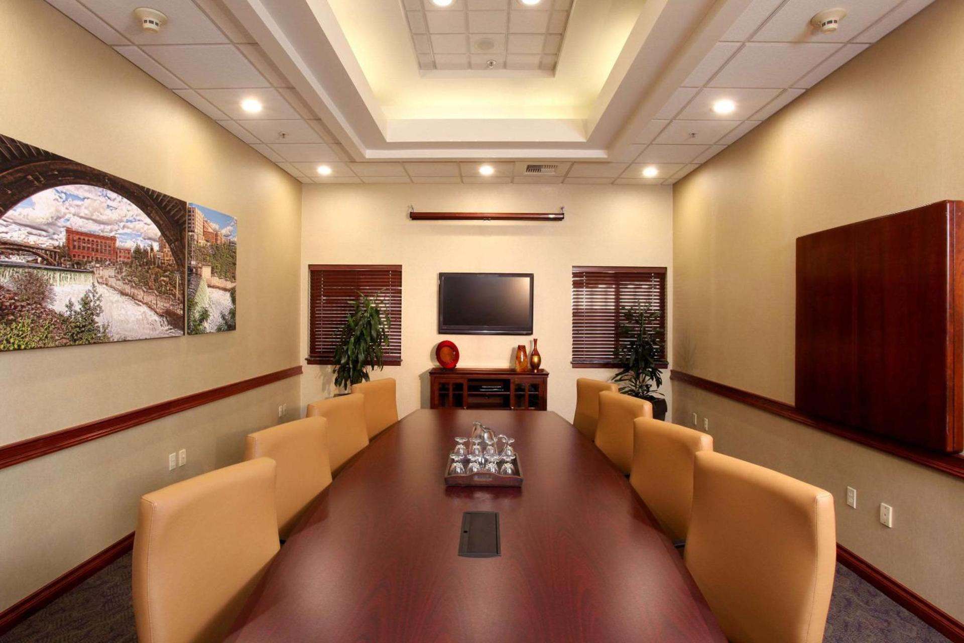 Quality Inn Oakwood photo 24