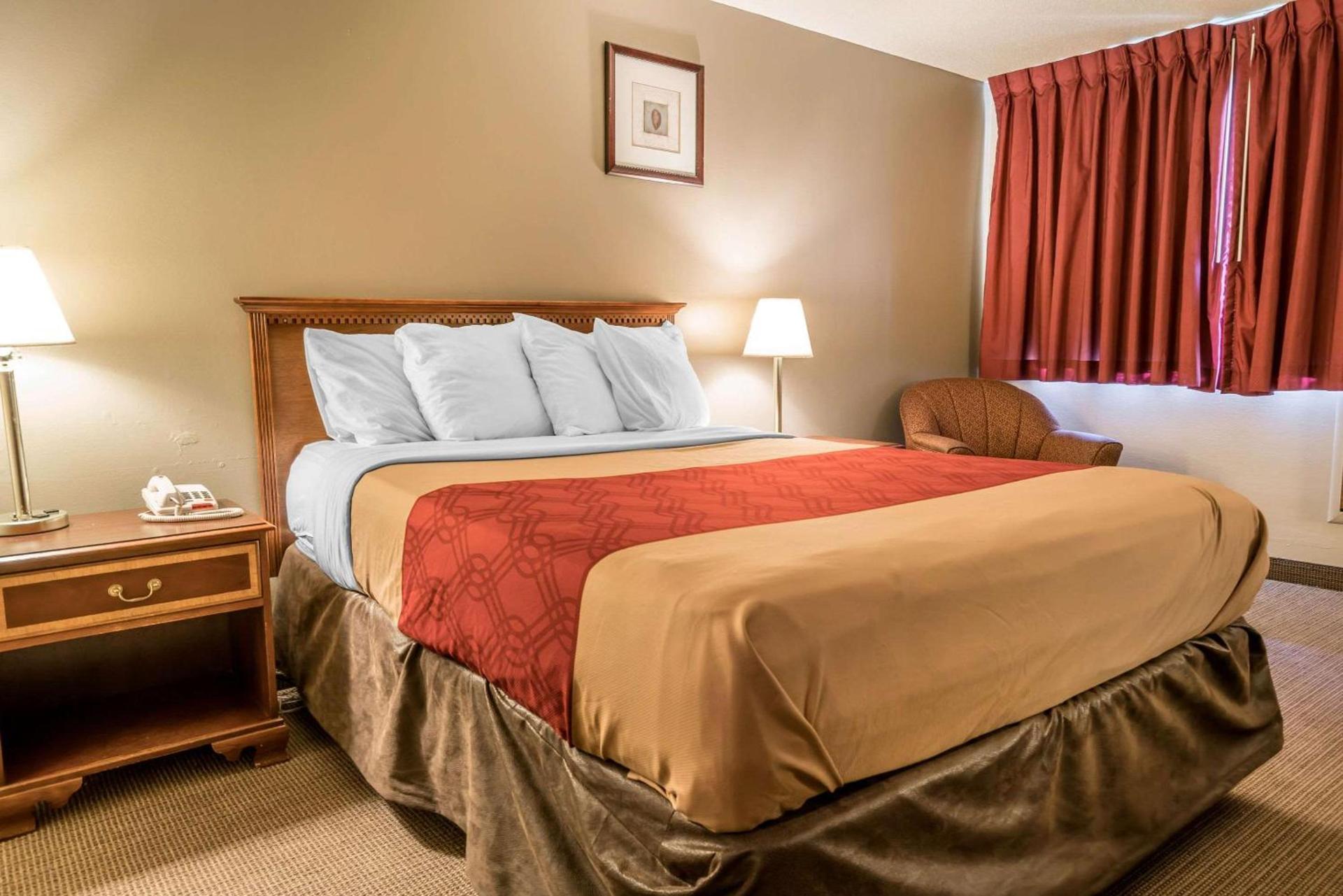 Holiday Lodge Yakima photo 27