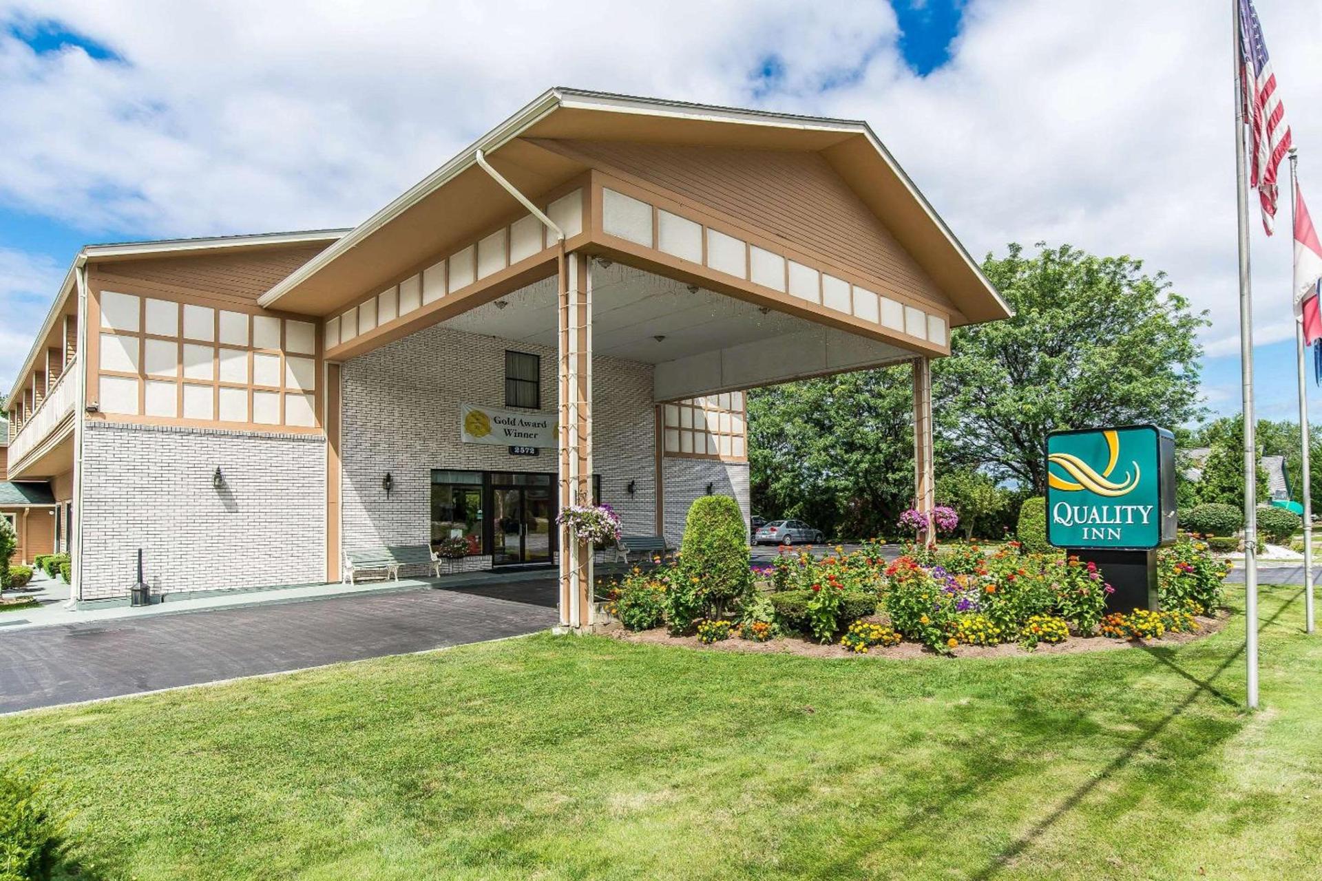 Quality Inn Shelburne - Burlington photo 1