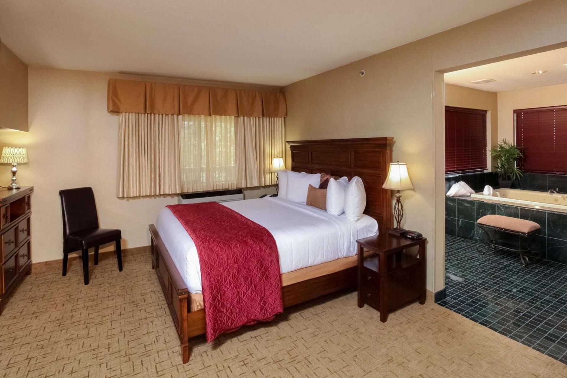 Quality Inn Oakwood photo 7