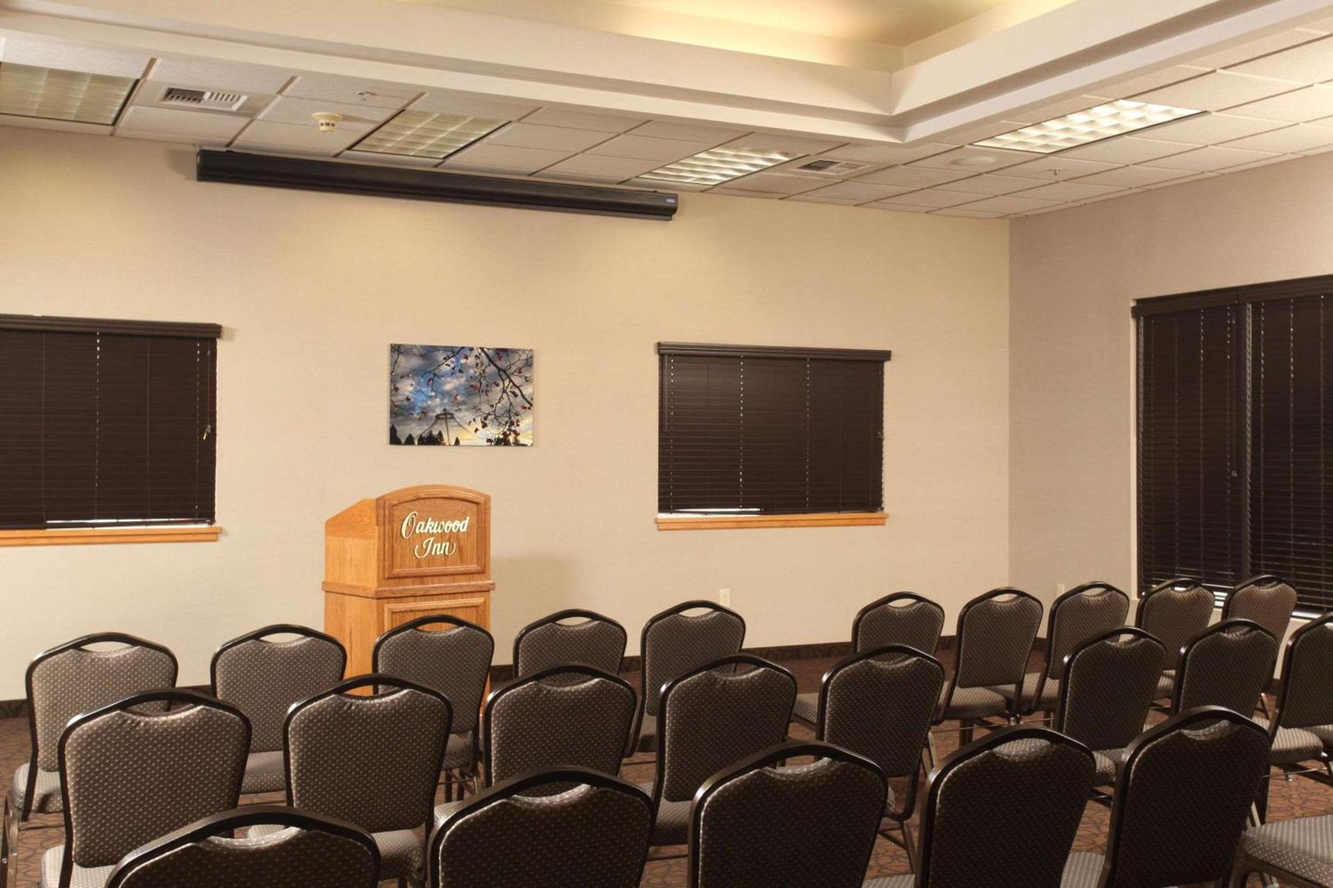Quality Inn Oakwood photo 29