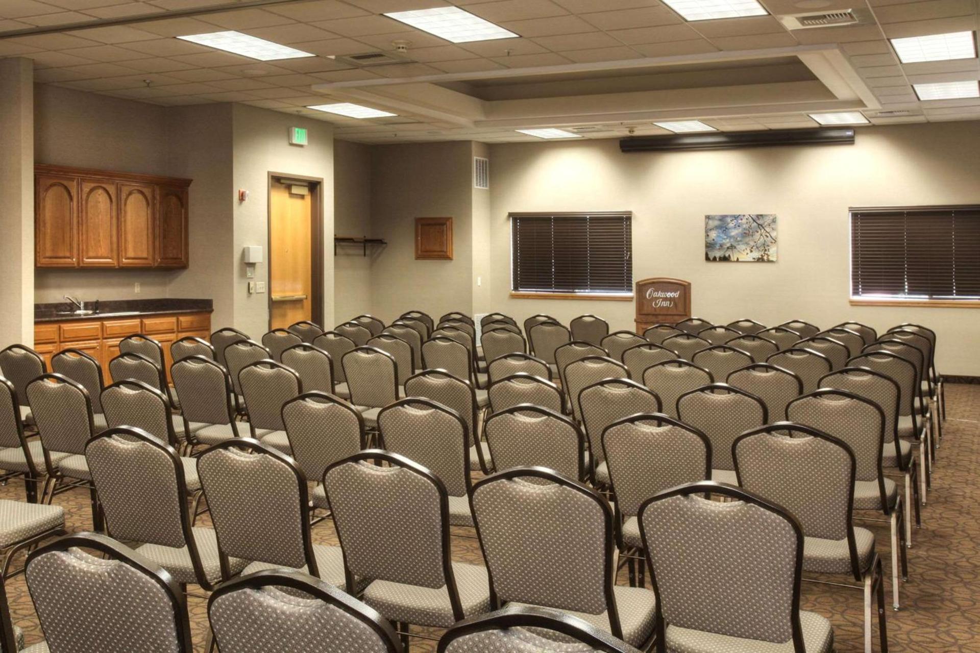 Quality Inn Oakwood photo 25