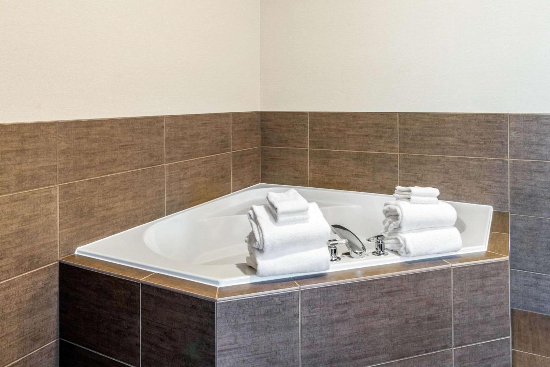 Comfort Suites Yakima photo 6