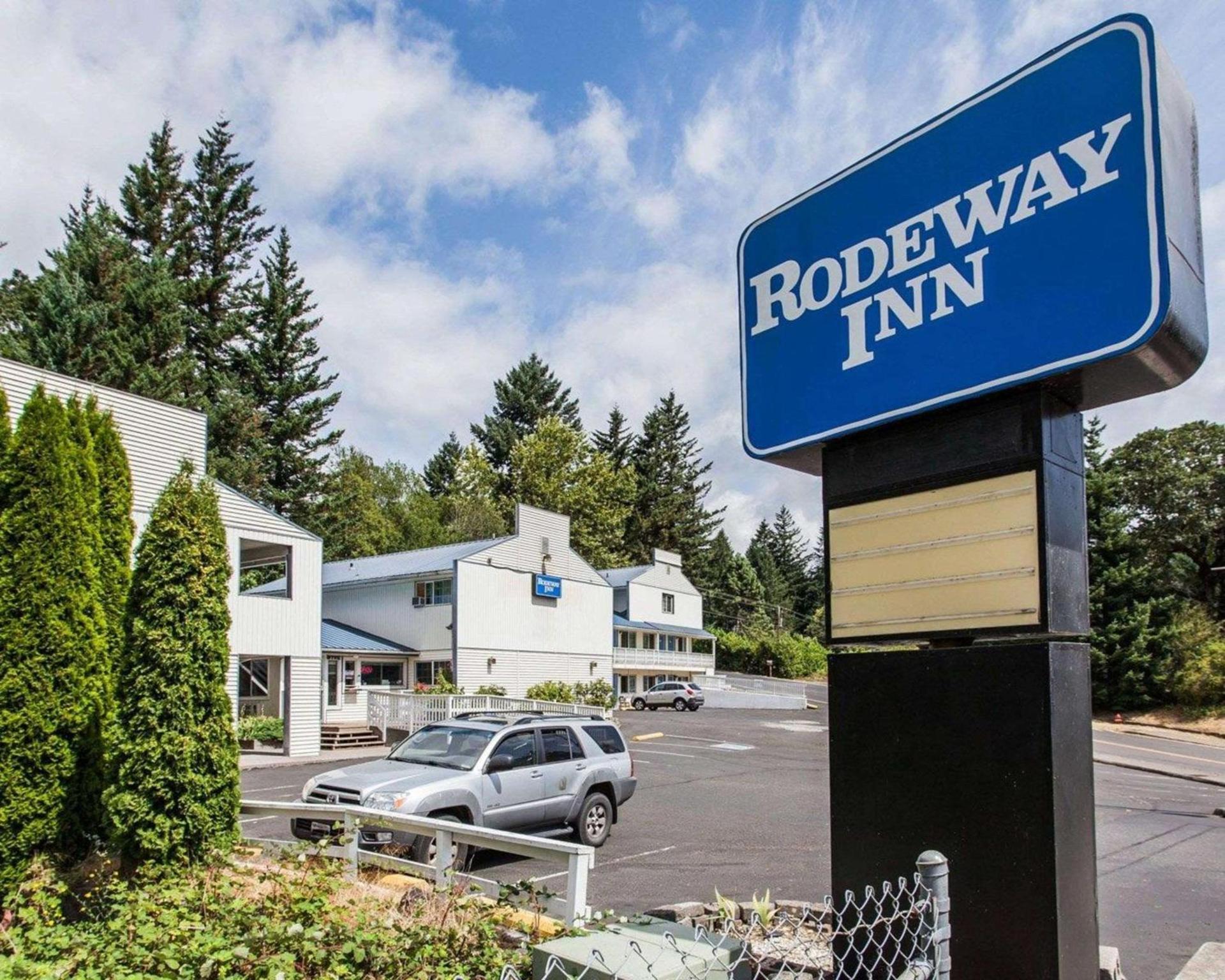 Rodeway Inn photo 4