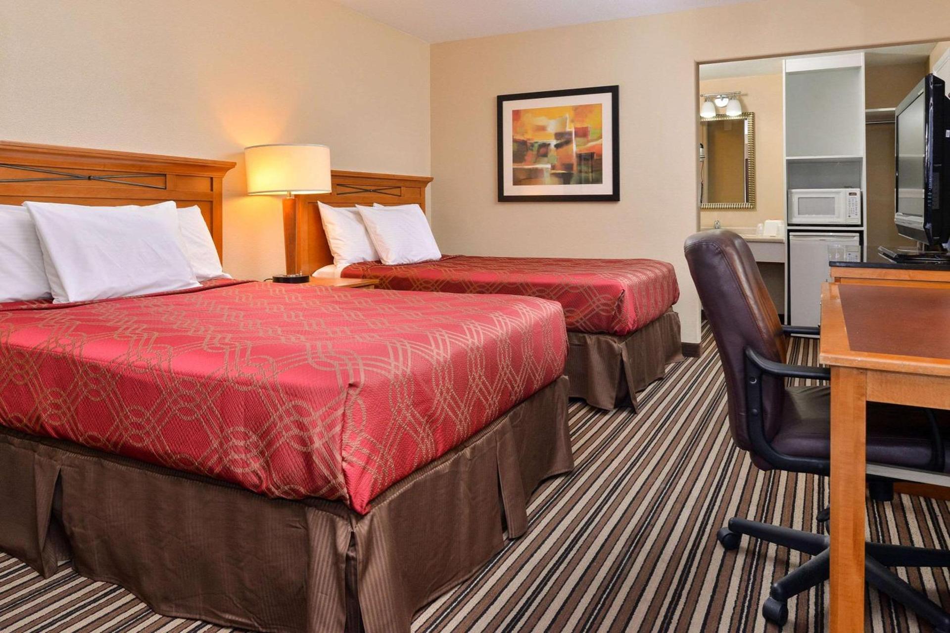 Econo Lodge Kennewick Tri-Cities photo 8