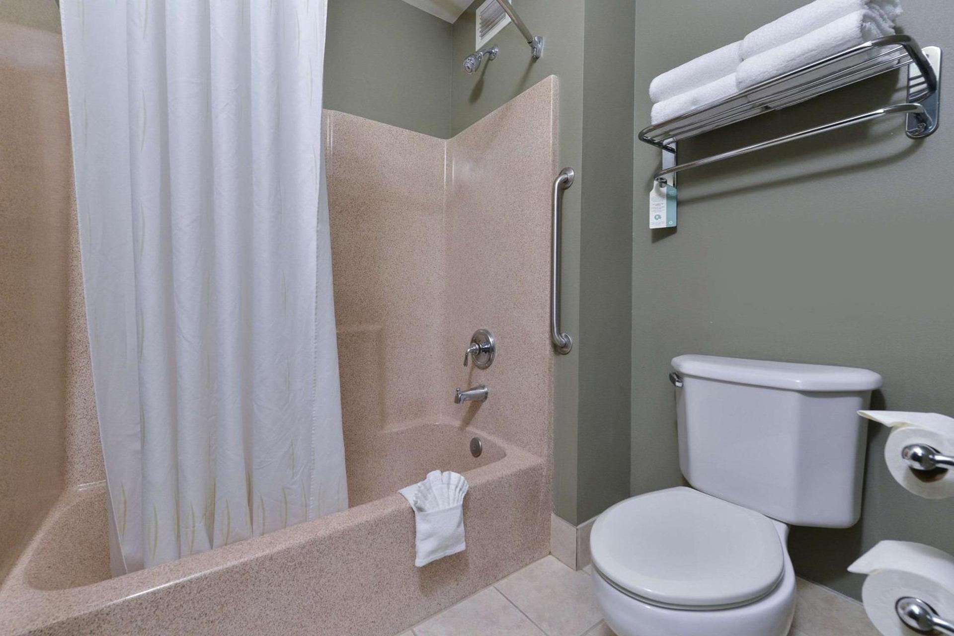 Comfort Suites Airport Tukwila Seattle photo 22