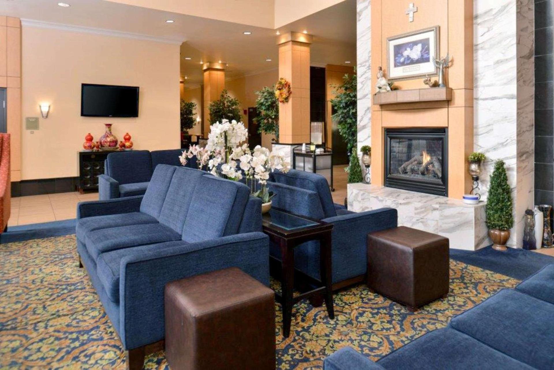Comfort Suites Airport Tukwila Seattle photo 21