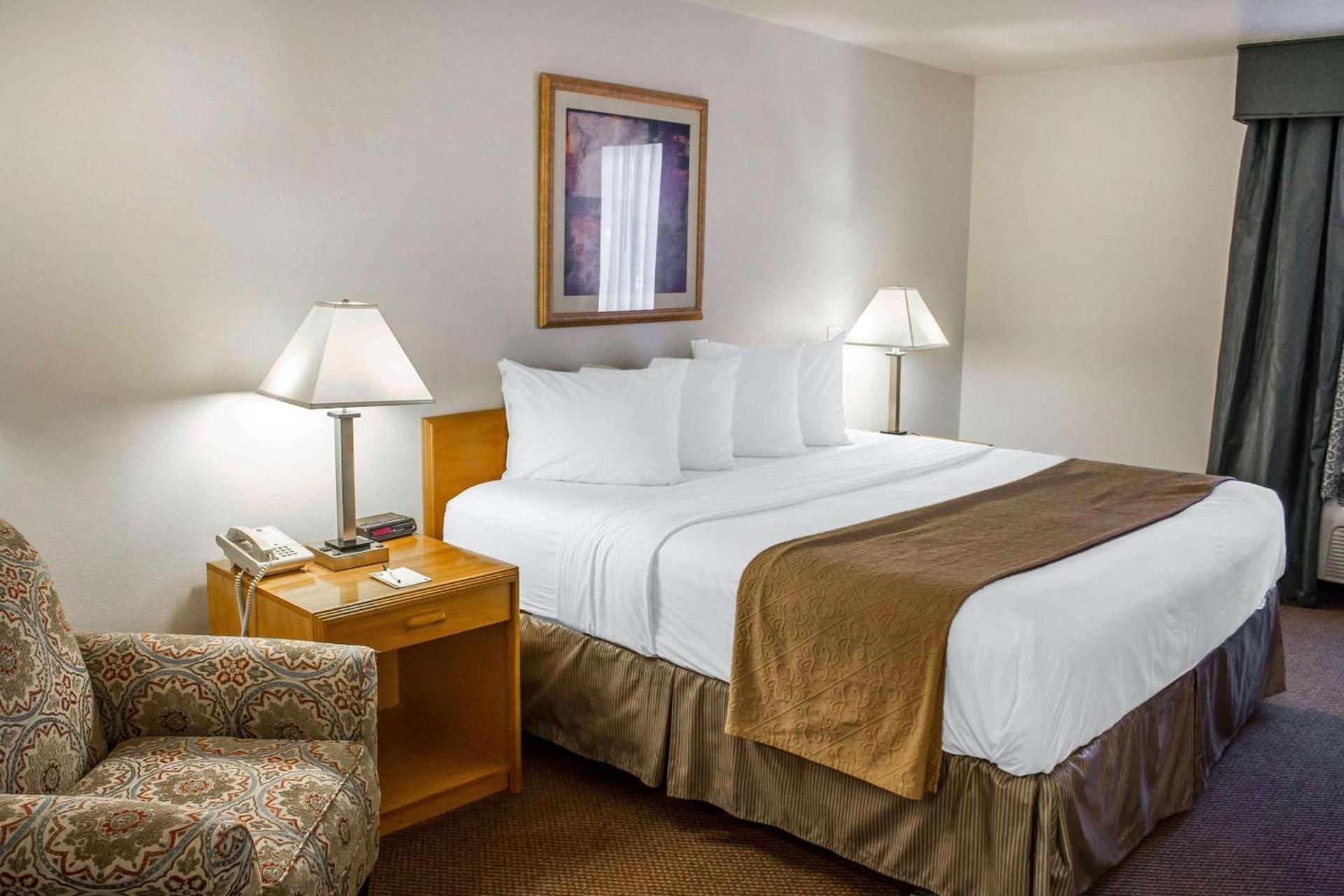 Quality Inn & Suites Longview Kelso photo 8