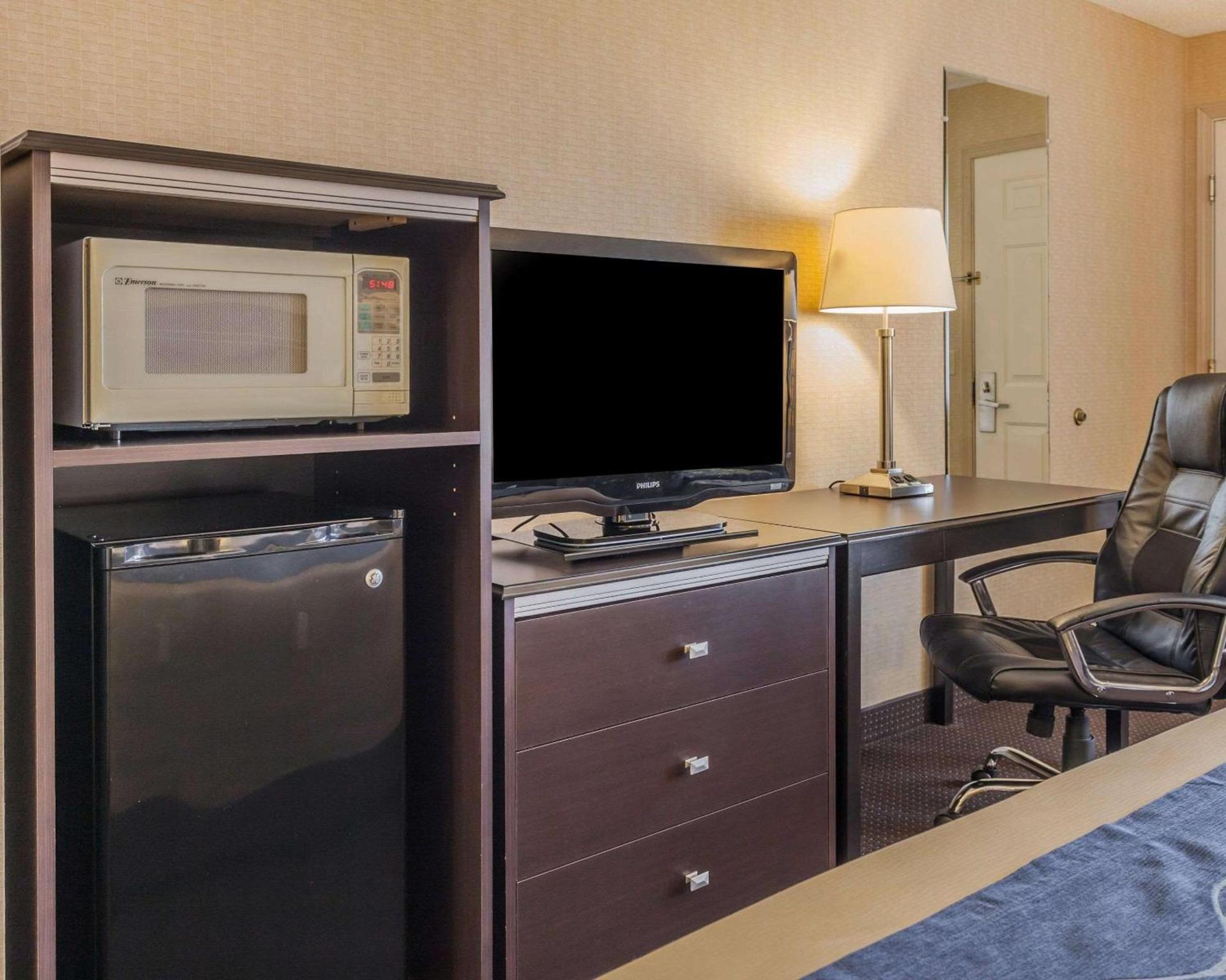 Comfort Inn On the Bay photo 17