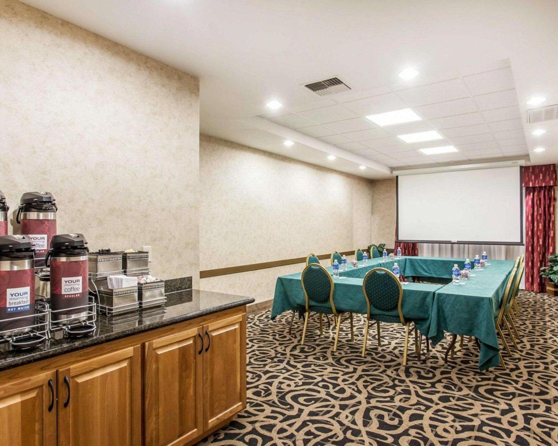 Comfort Suites Wenatchee Leavenworth photo 25