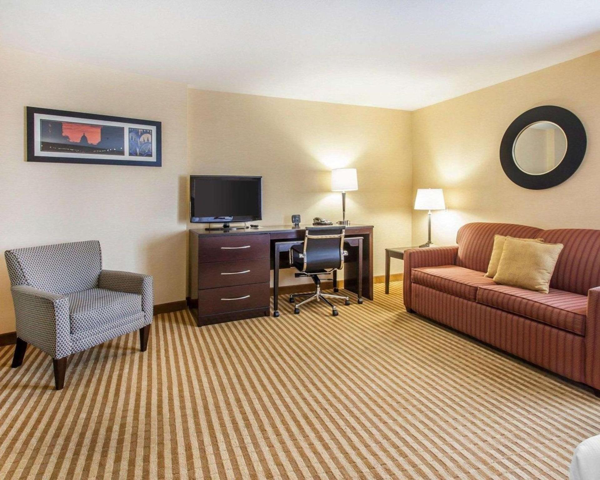Comfort Suites Wenatchee Leavenworth photo 15