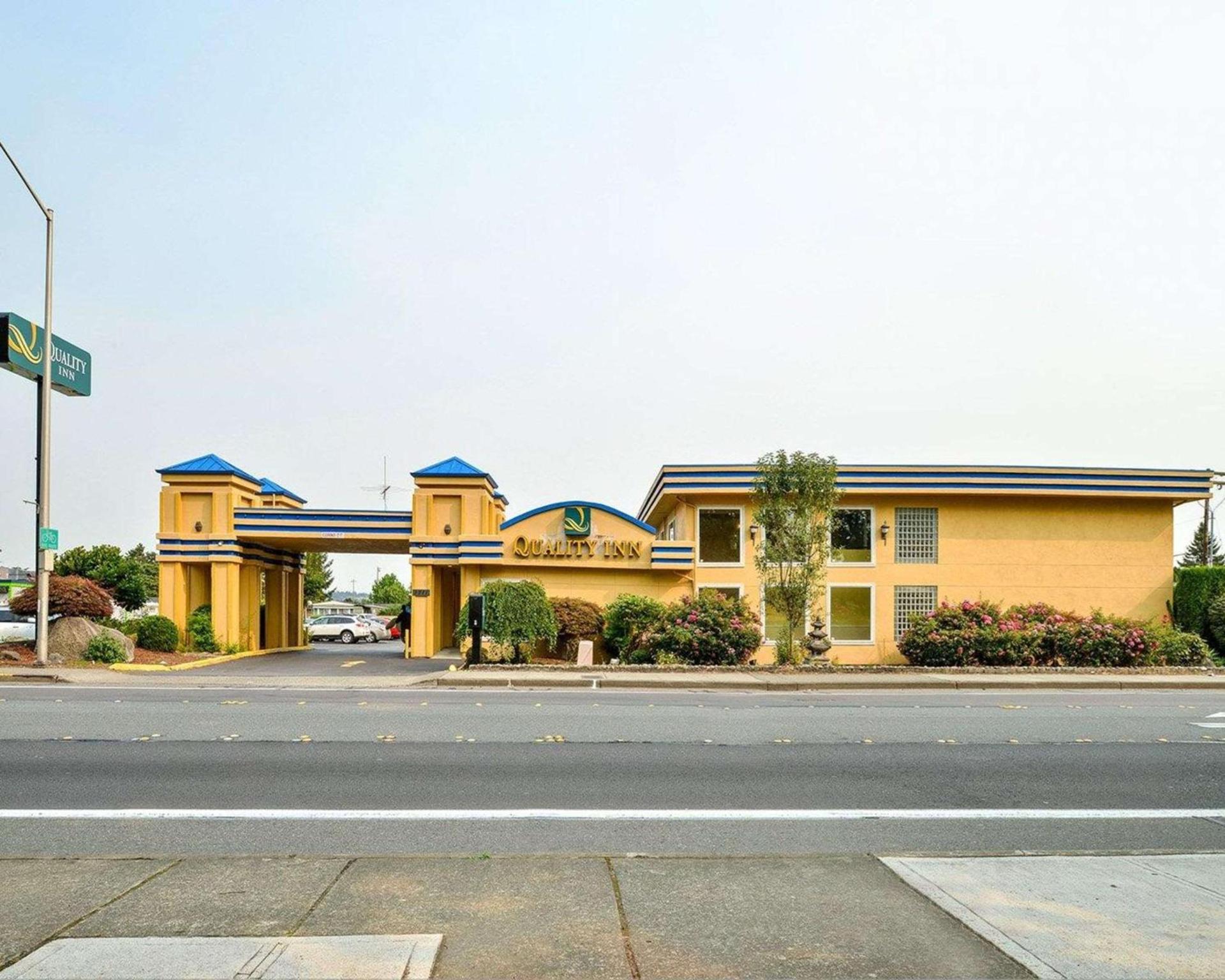 Clarion Pointe Kent - Seattle South photo 2