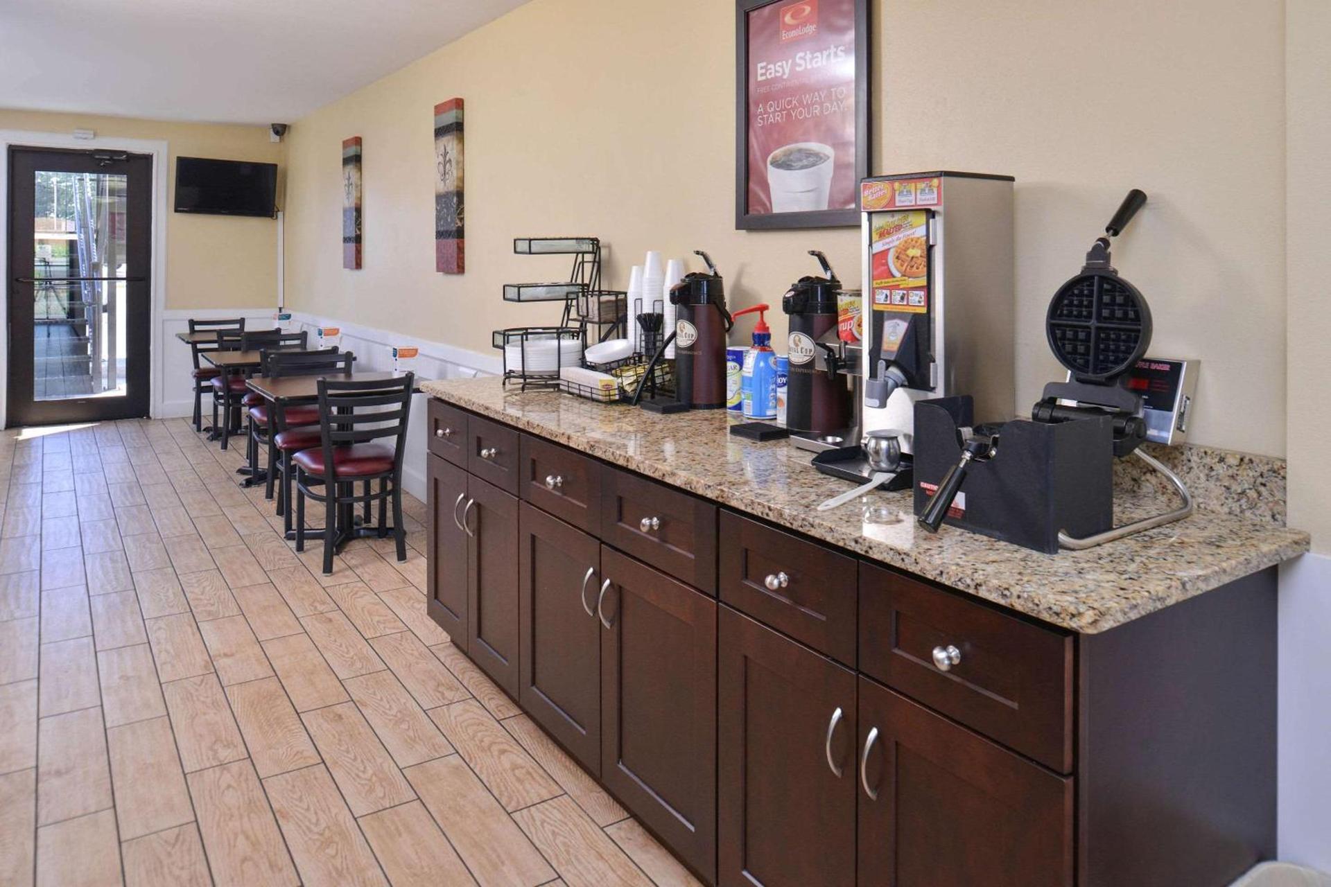 Econo Lodge Kennewick Tri-Cities photo 13