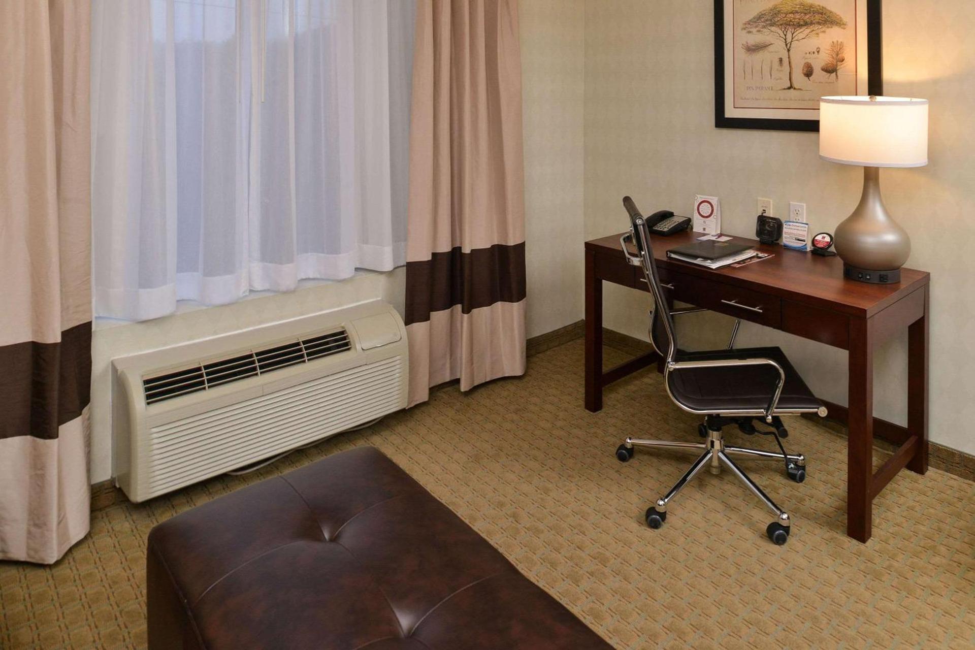 Comfort Suites Airport Tukwila Seattle photo 13