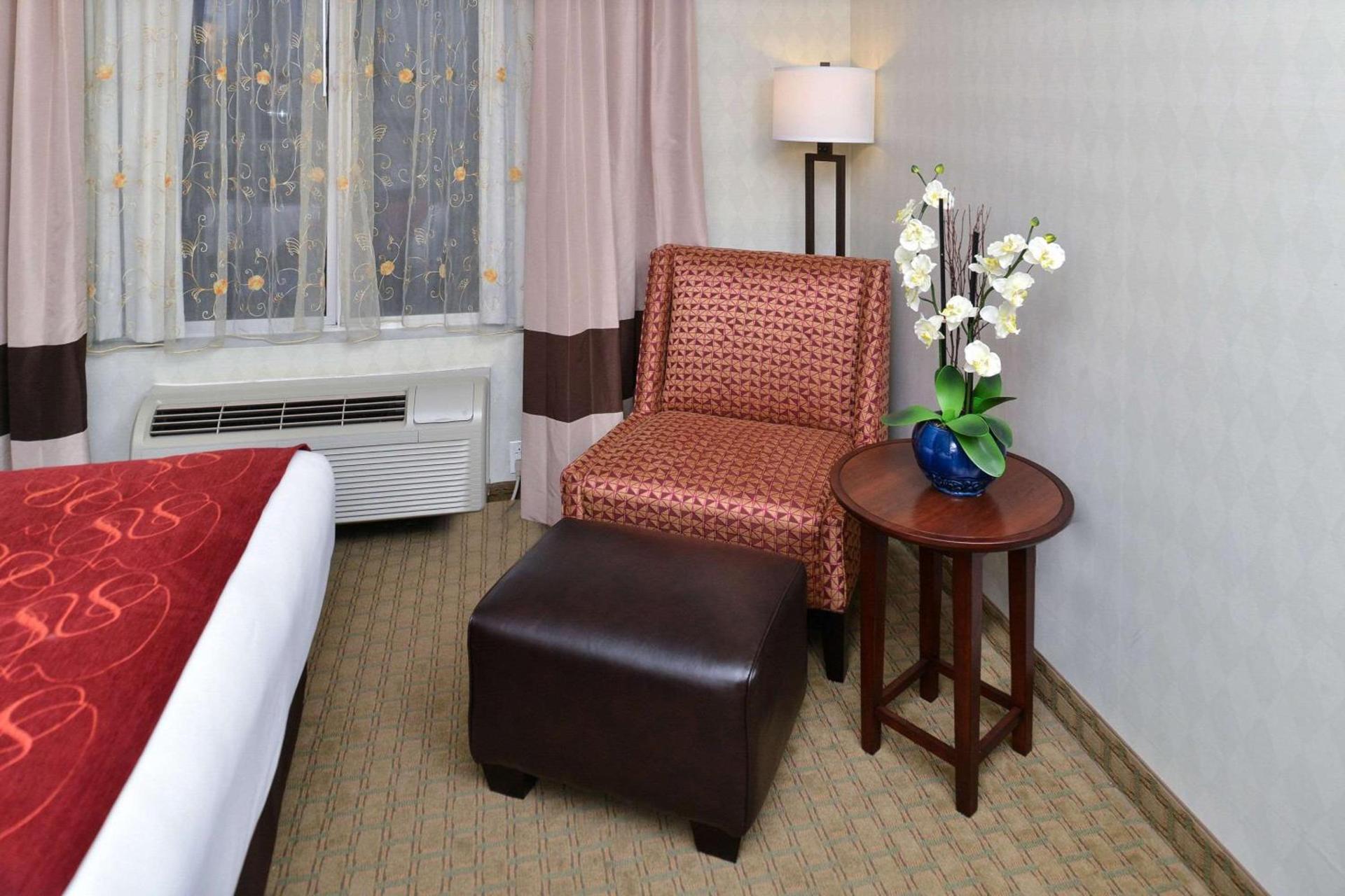 Comfort Suites Airport Tukwila Seattle photo 7