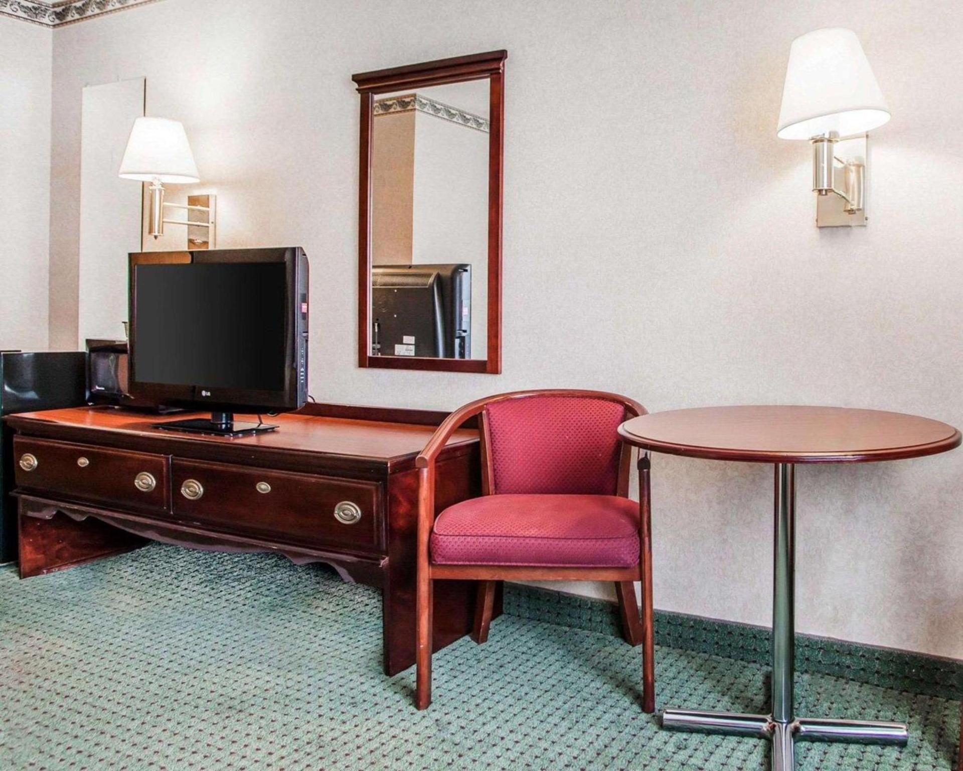 Quality Inn Beloit photo 7