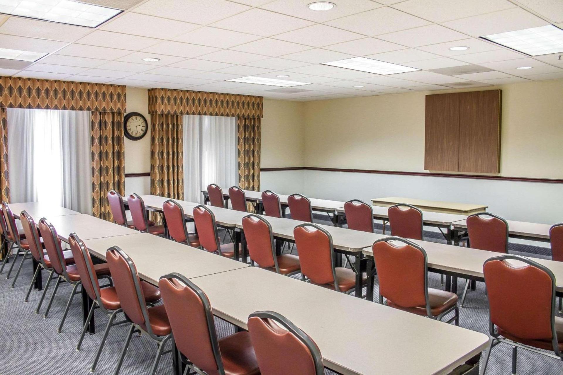 Quality Inn & Suites Longview Kelso photo 26