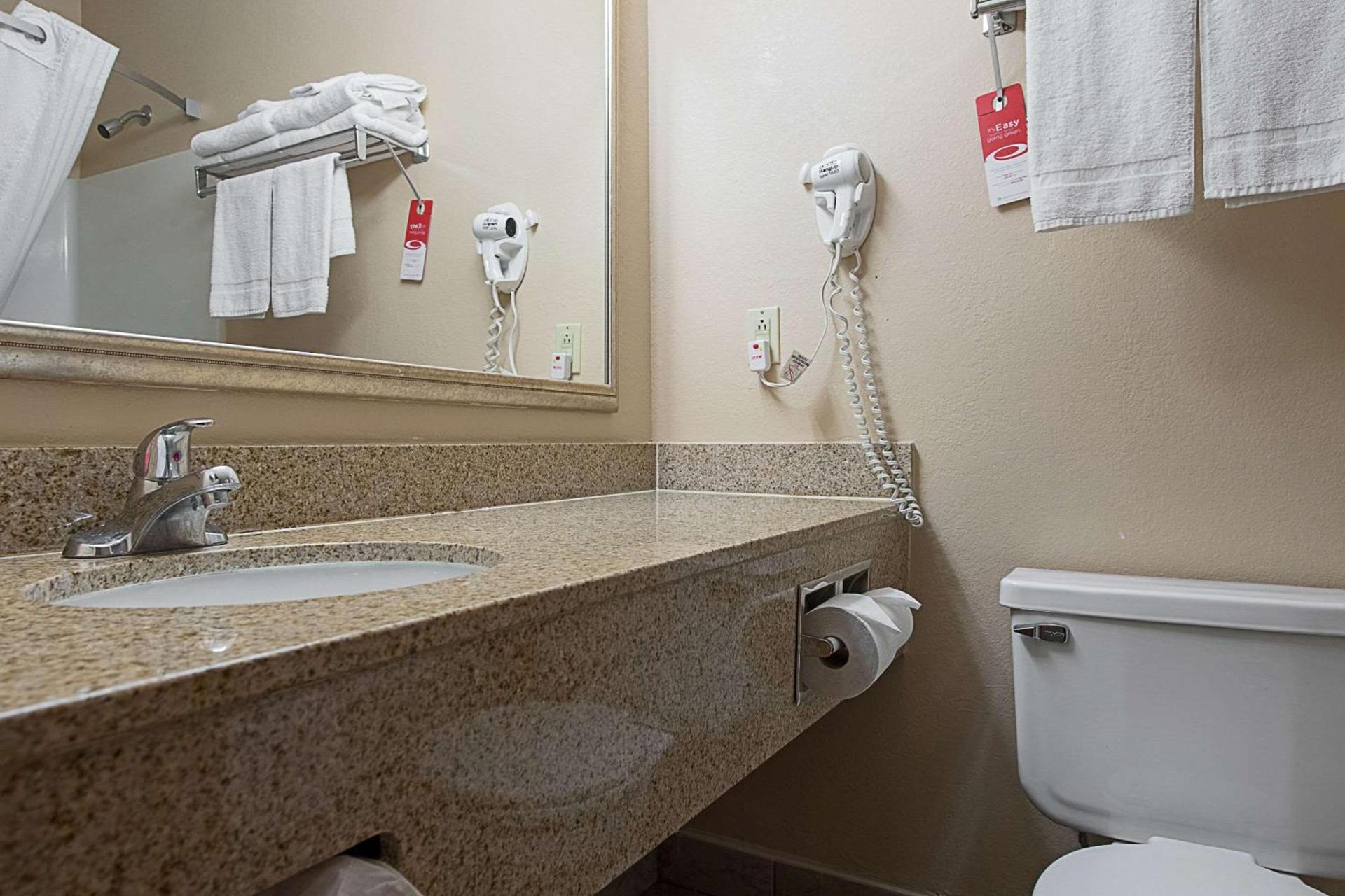 Econo Lodge Buckley Bonney Lake photo 7