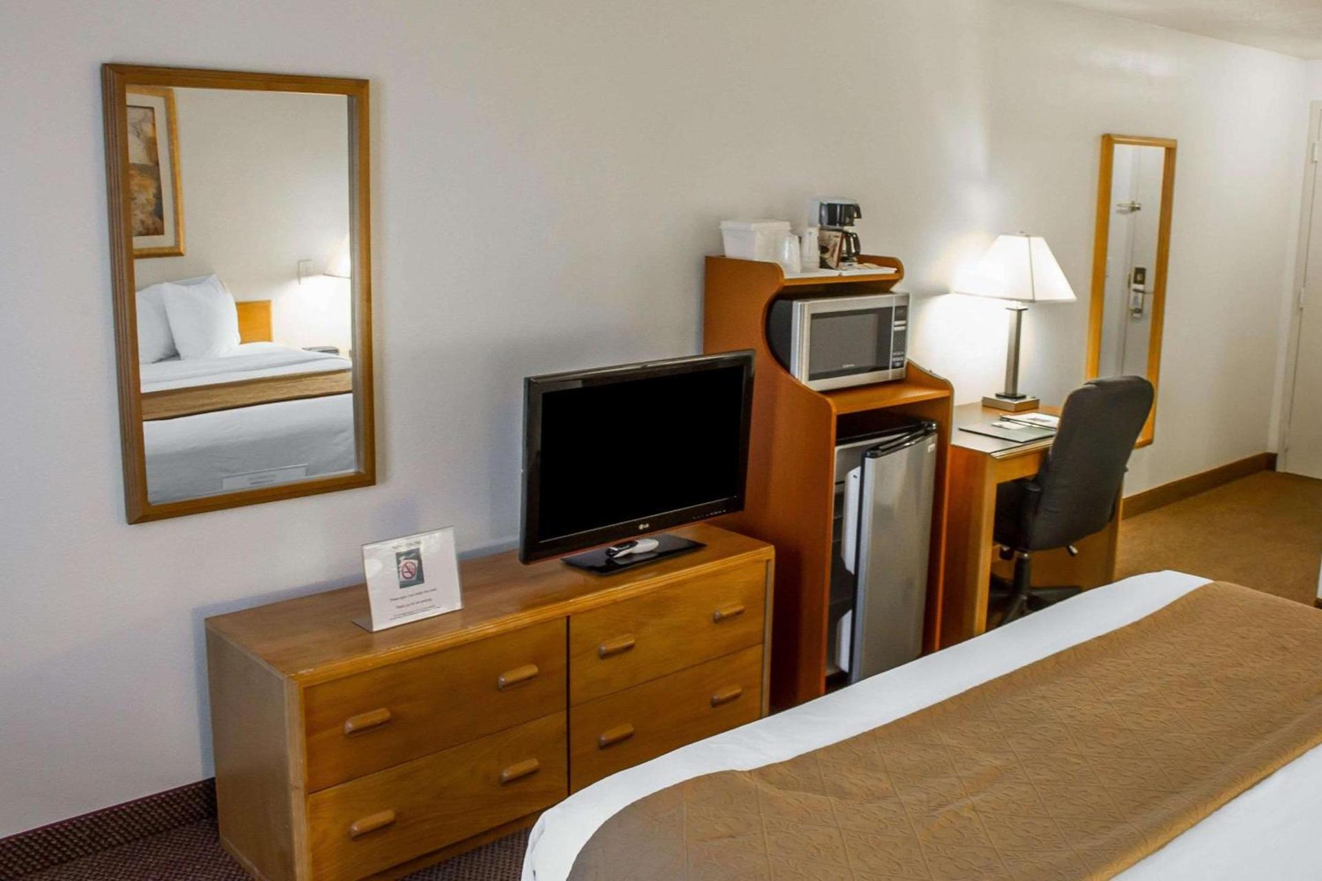 Quality Inn & Suites Longview Kelso photo 13