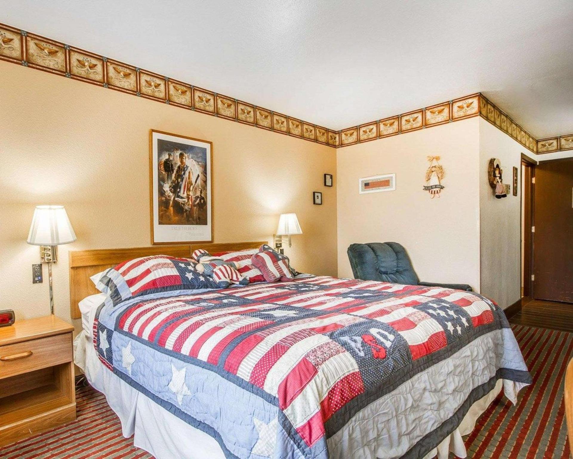 Rodeway Inn & Suites Madison East photo 20