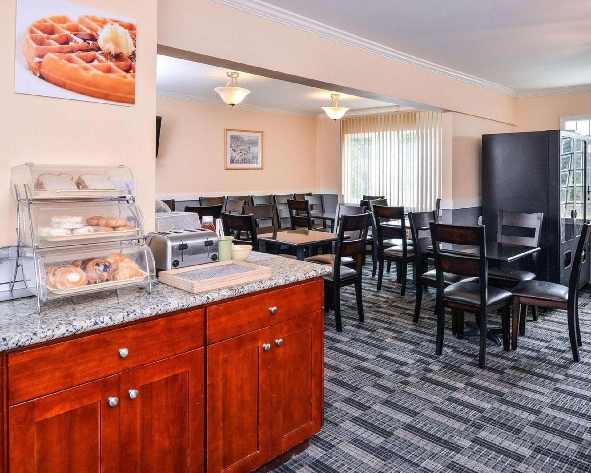 Clarion Pointe Kent - Seattle South photo 21