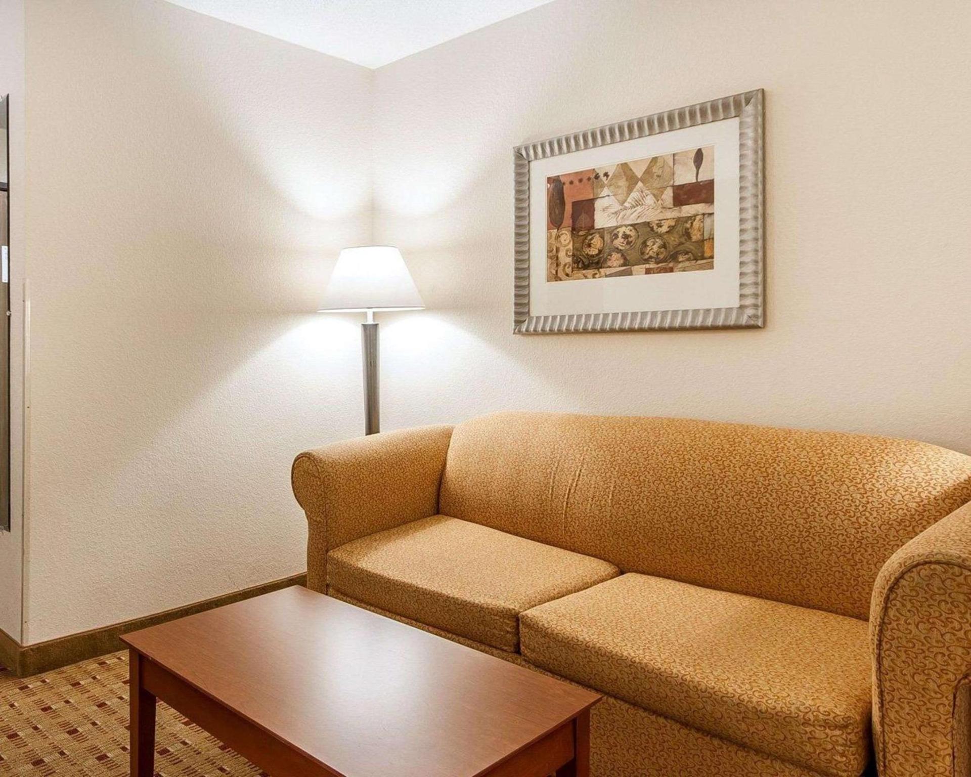 Quality Inn & Suites Eau Claire University Area photo 34