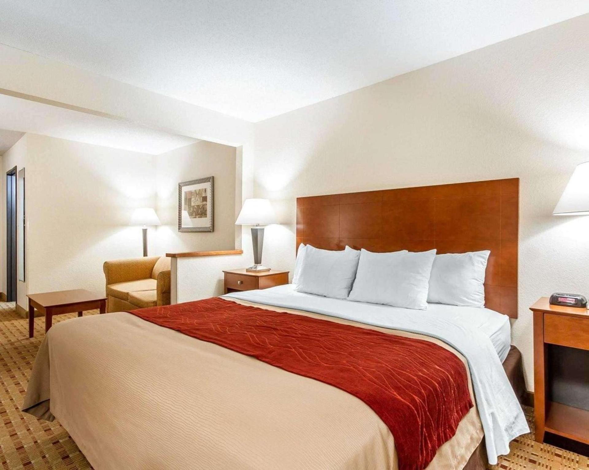 Quality Inn & Suites Eau Claire University Area photo 32