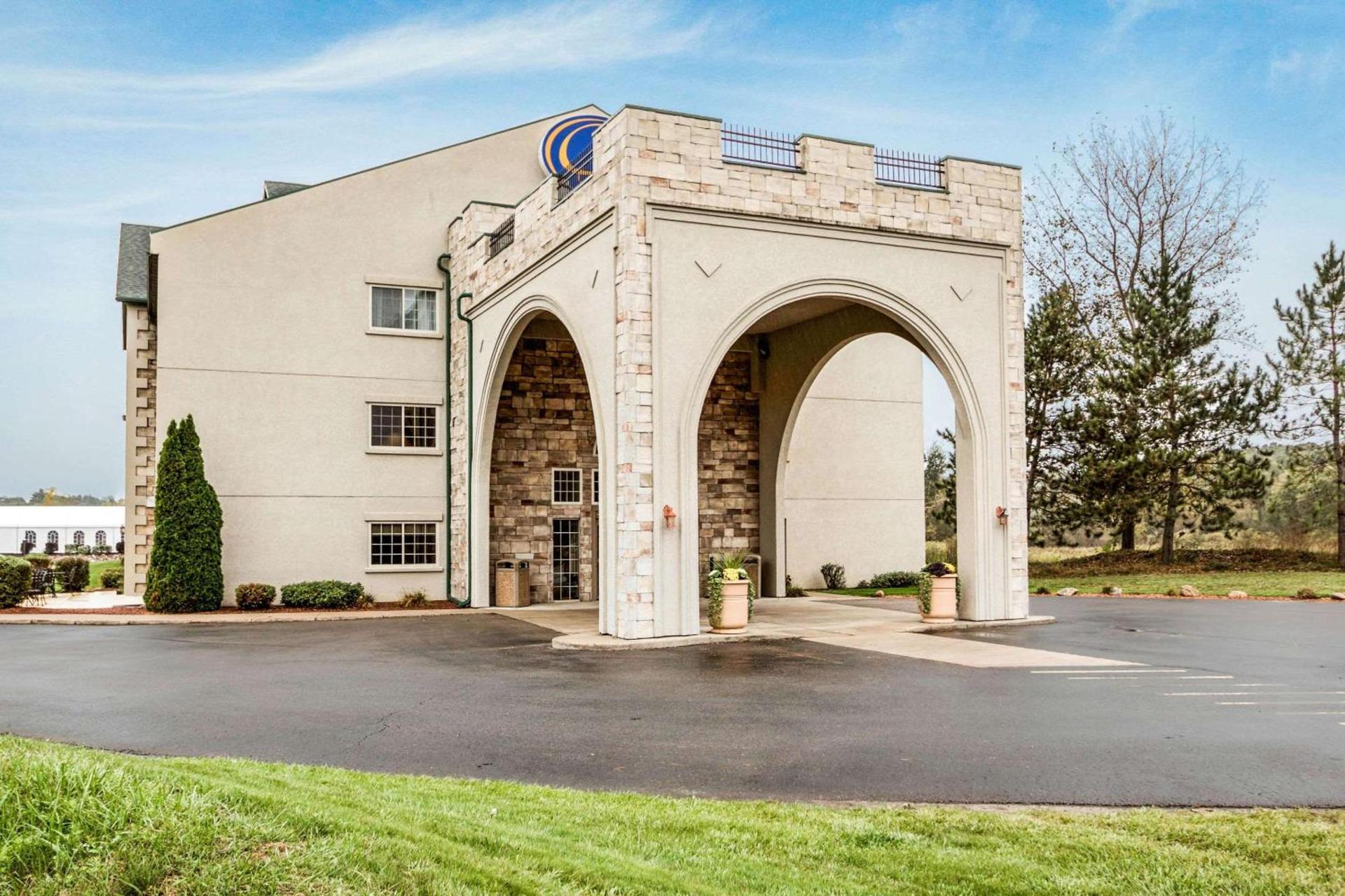 Comfort Suites at Par 4 Resort photo 1