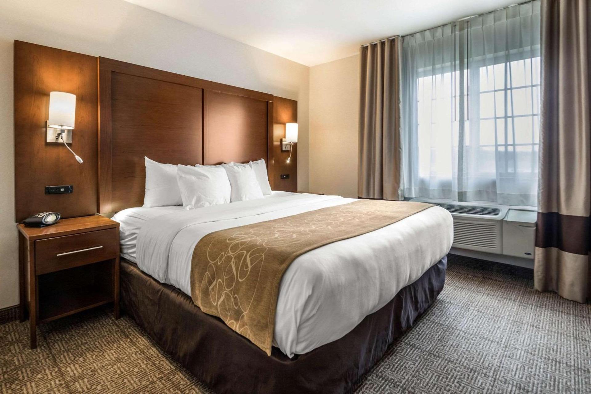 Comfort Suites at Par 4 Resort photo 17
