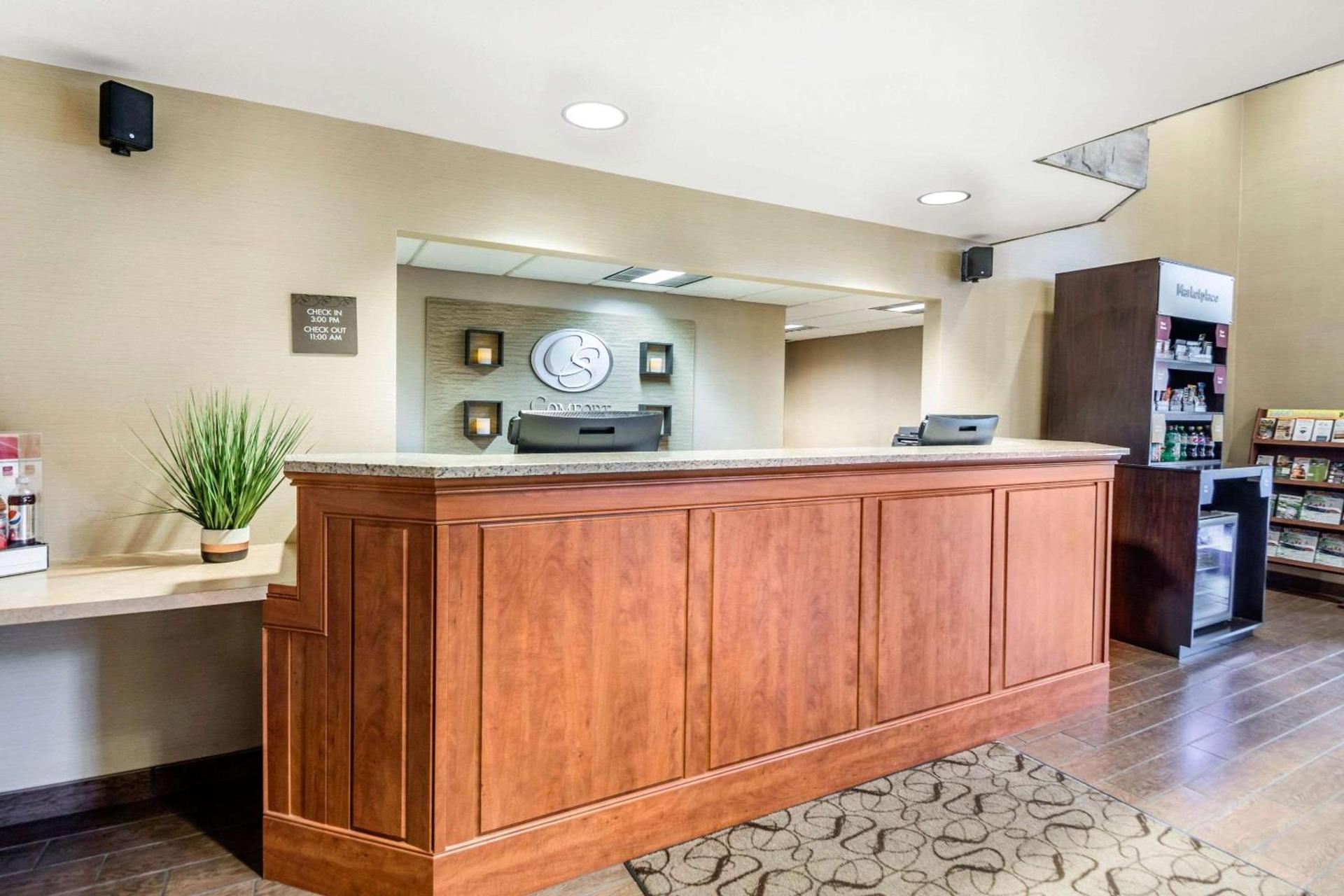Comfort Suites at Par 4 Resort photo 3