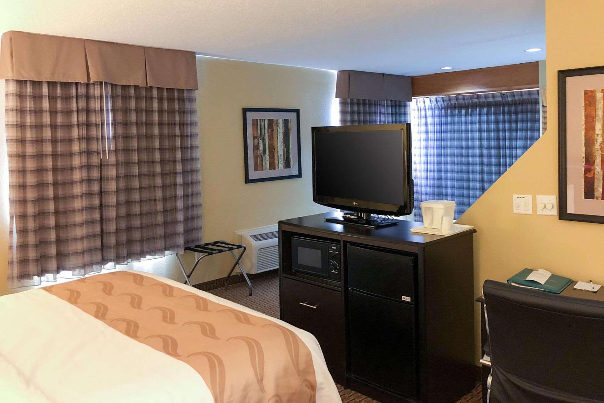 Quality Inn & Suites Sun Prairie Madison East photo 10