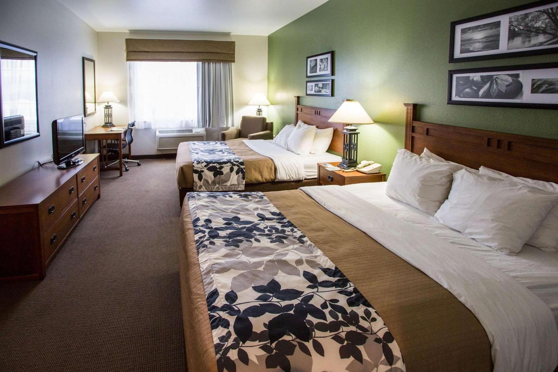Sleep Inn & Suites Conference Center Eau Claire North photo 10