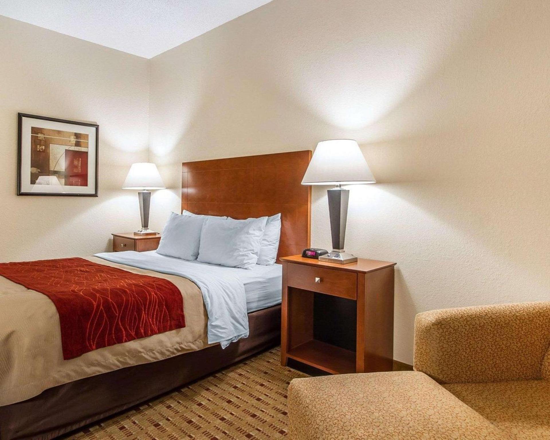 Quality Inn & Suites Eau Claire University Area photo 22