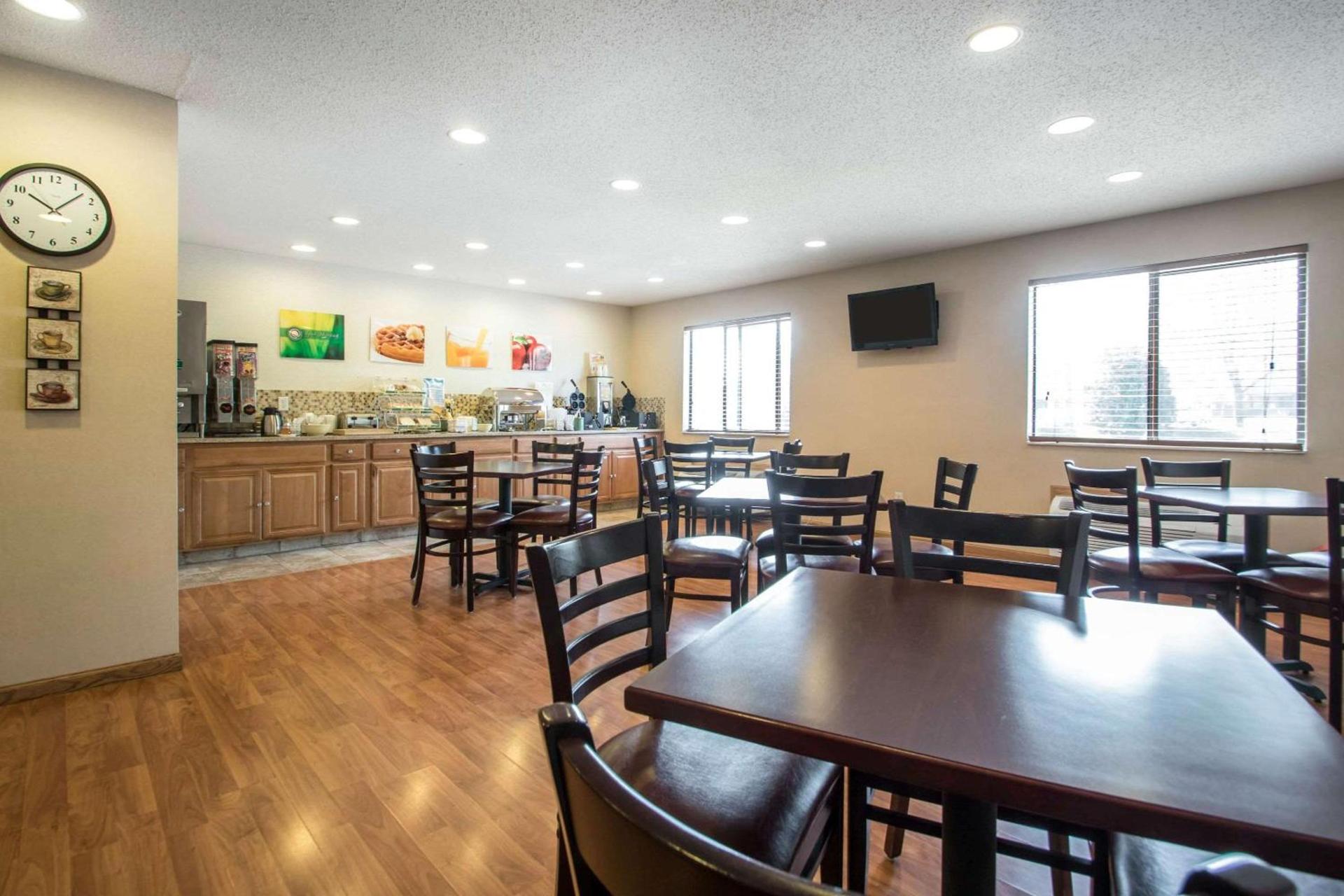Quality Inn & Suites Sun Prairie Madison East photo 5