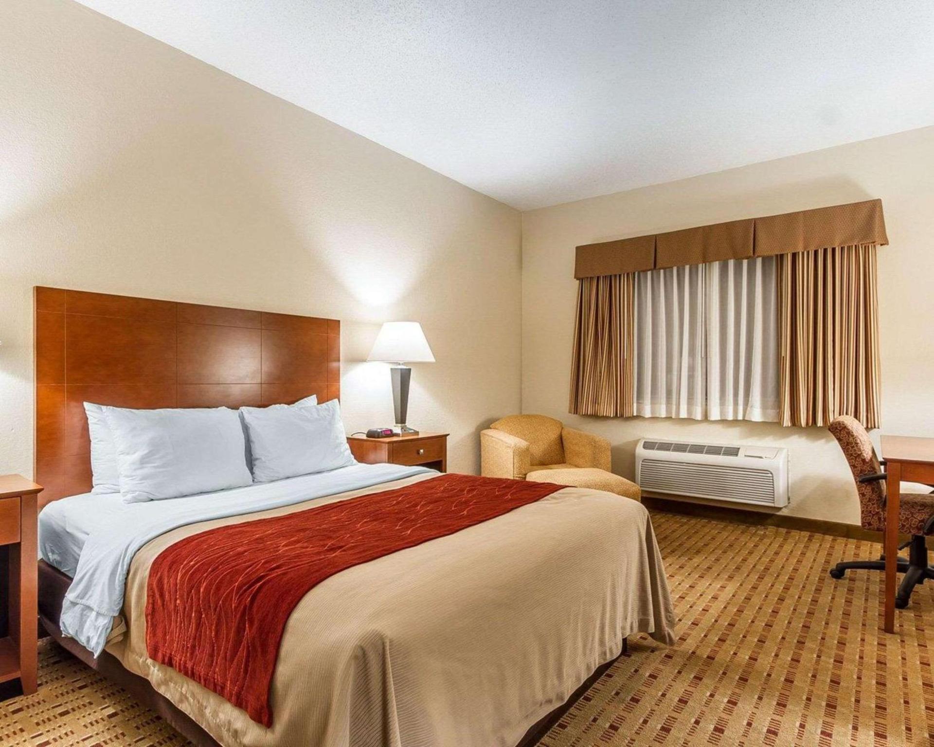 Quality Inn & Suites Eau Claire University Area photo 17