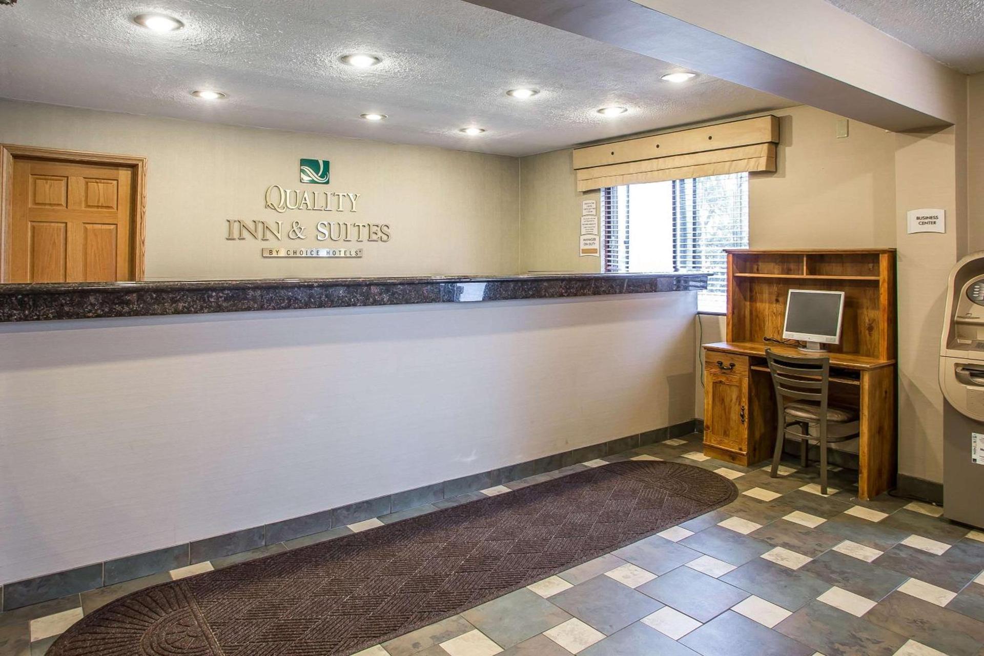 Quality Inn & Suites Marinette photo 8