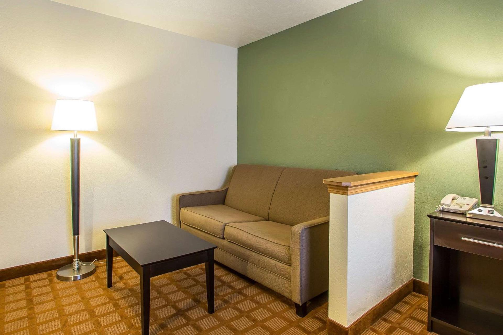 Quality Inn & Suites Marinette photo 31