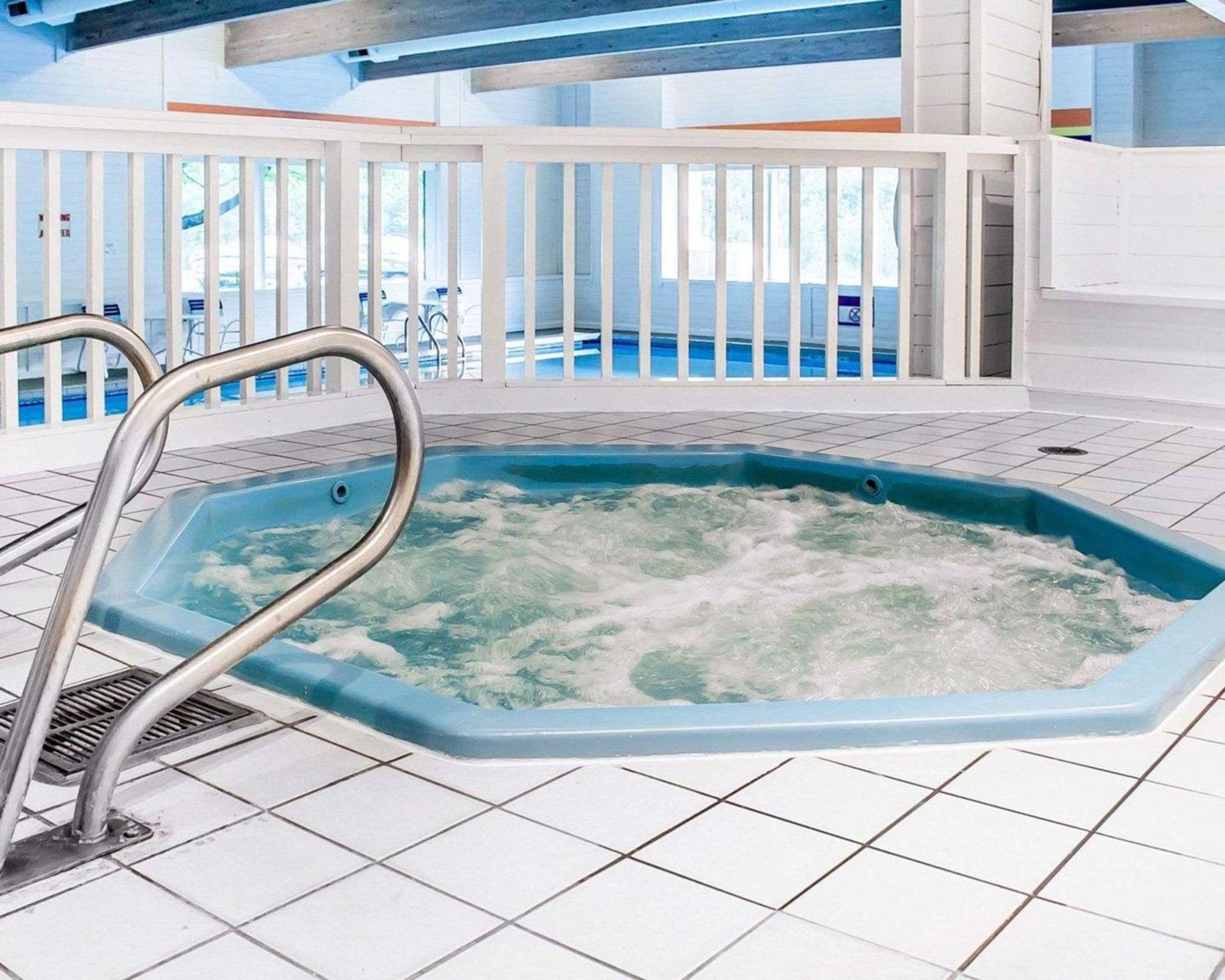 Quality Inn Rhinelander photo 26