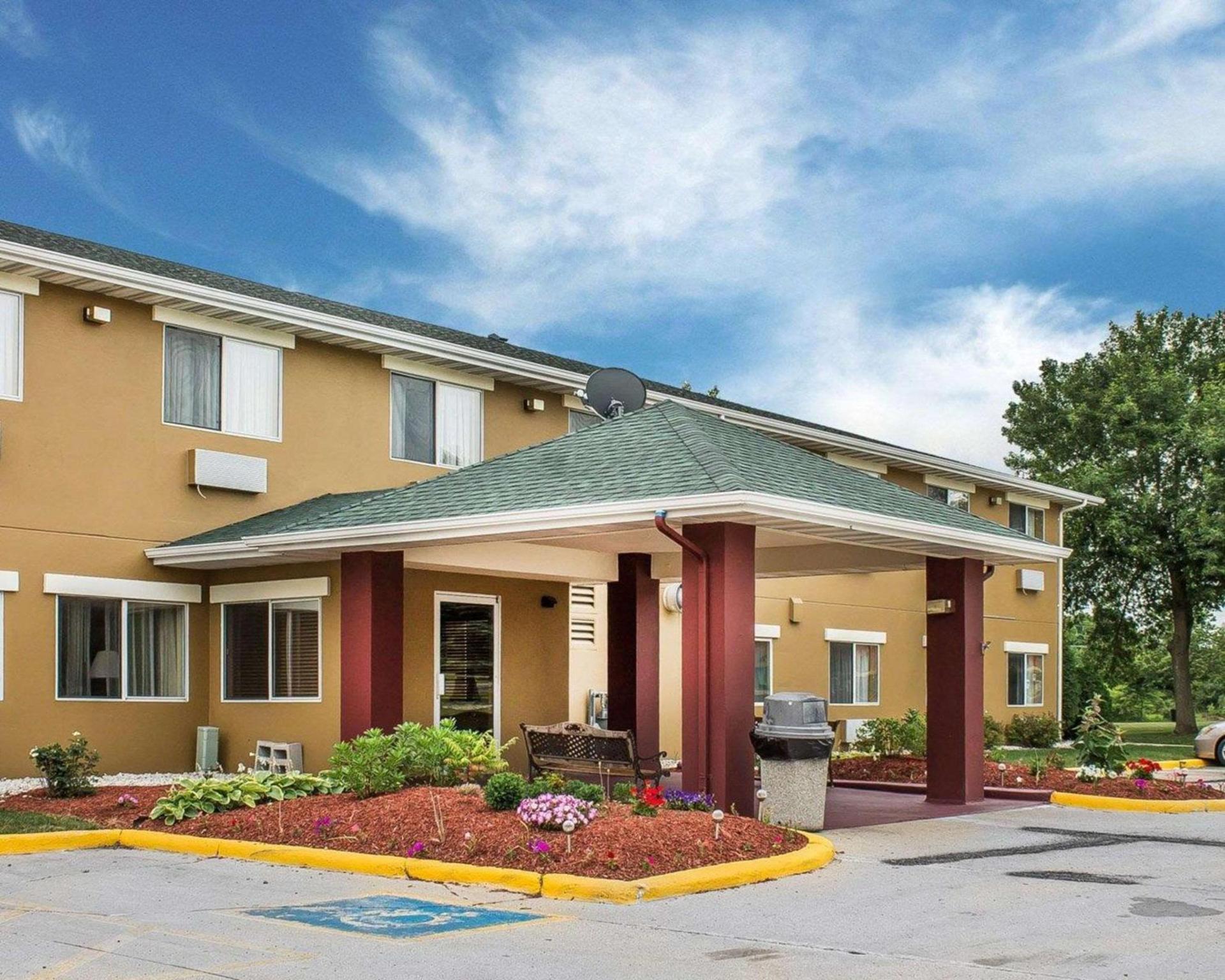 Quality Inn Manitowoc photo 1