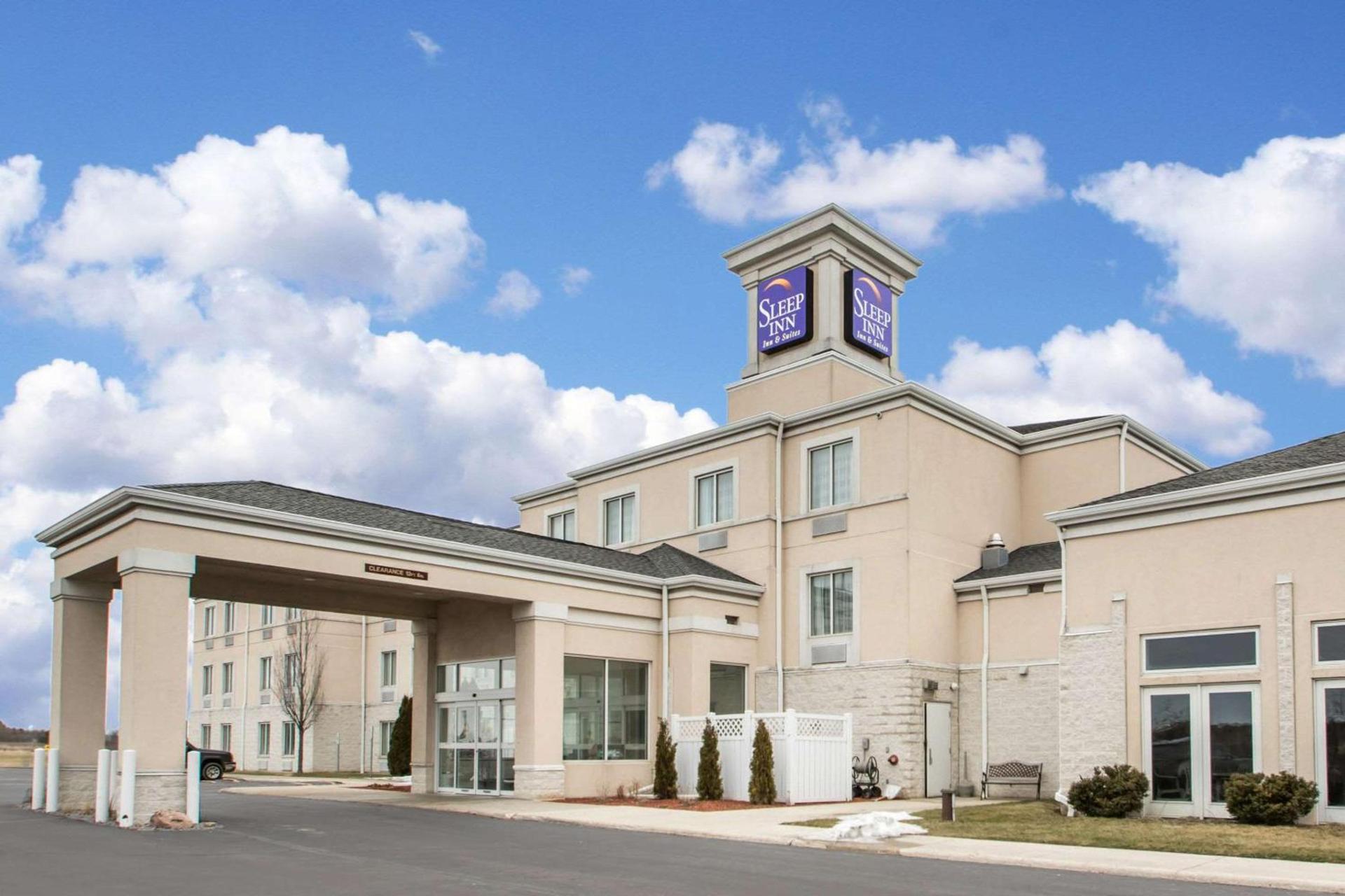Comfort Inn & Suites Sheboygan I-43 — hotel in Sheboygan