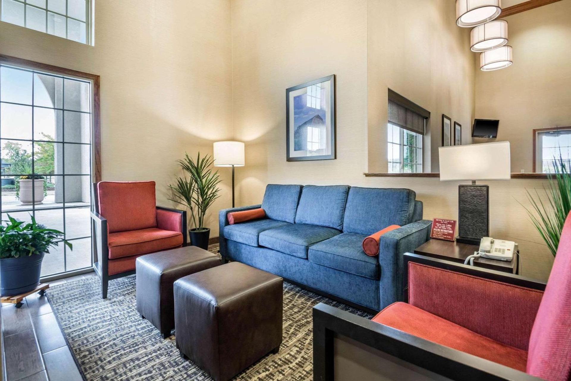Comfort Suites at Par 4 Resort photo 4
